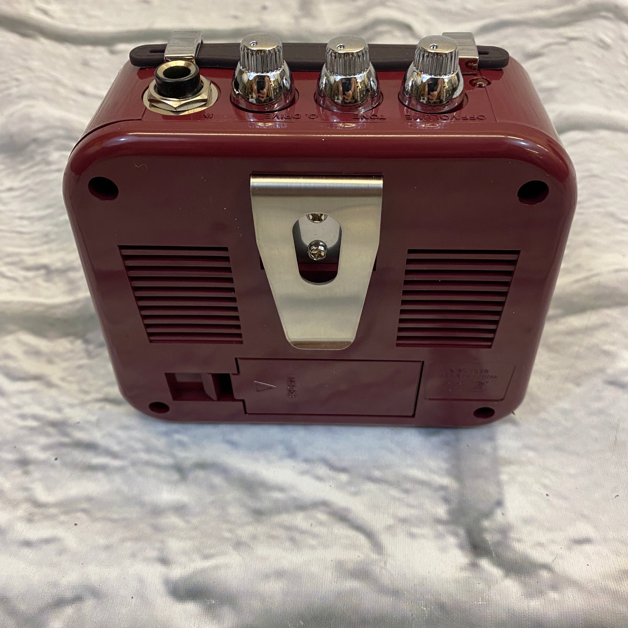 Honeytone N-10 Mini Guitar Amp - Burgundy