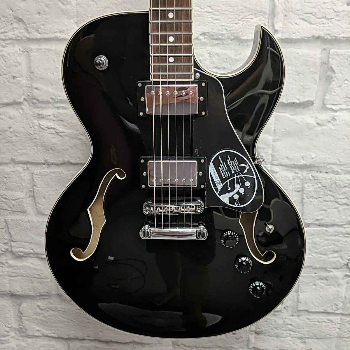 Dean Colt Semi-Hollowbody Black w/ Piezo Pickup