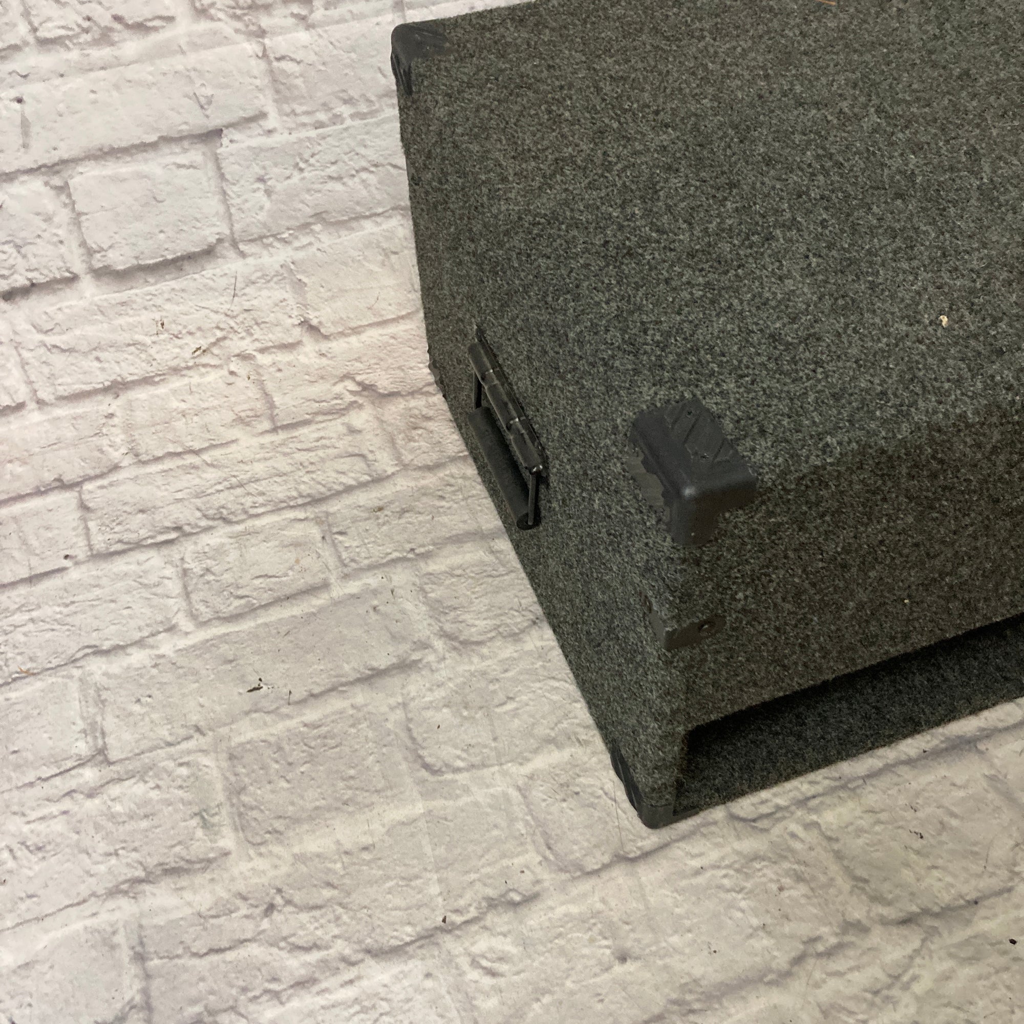 Grundorf Carpeted Mixer 2U x 8U Rack Case
