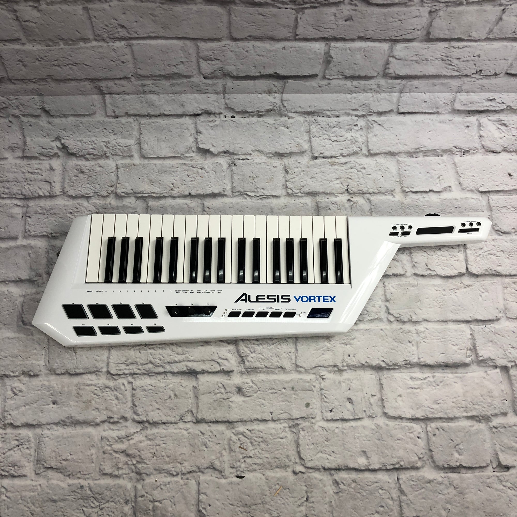 ジャンク品 ALESIS VORTEX ショルダーMIDIキーボード ホワイト Yahoo!オークション -「alesis vortex」の落札相場・落札価格