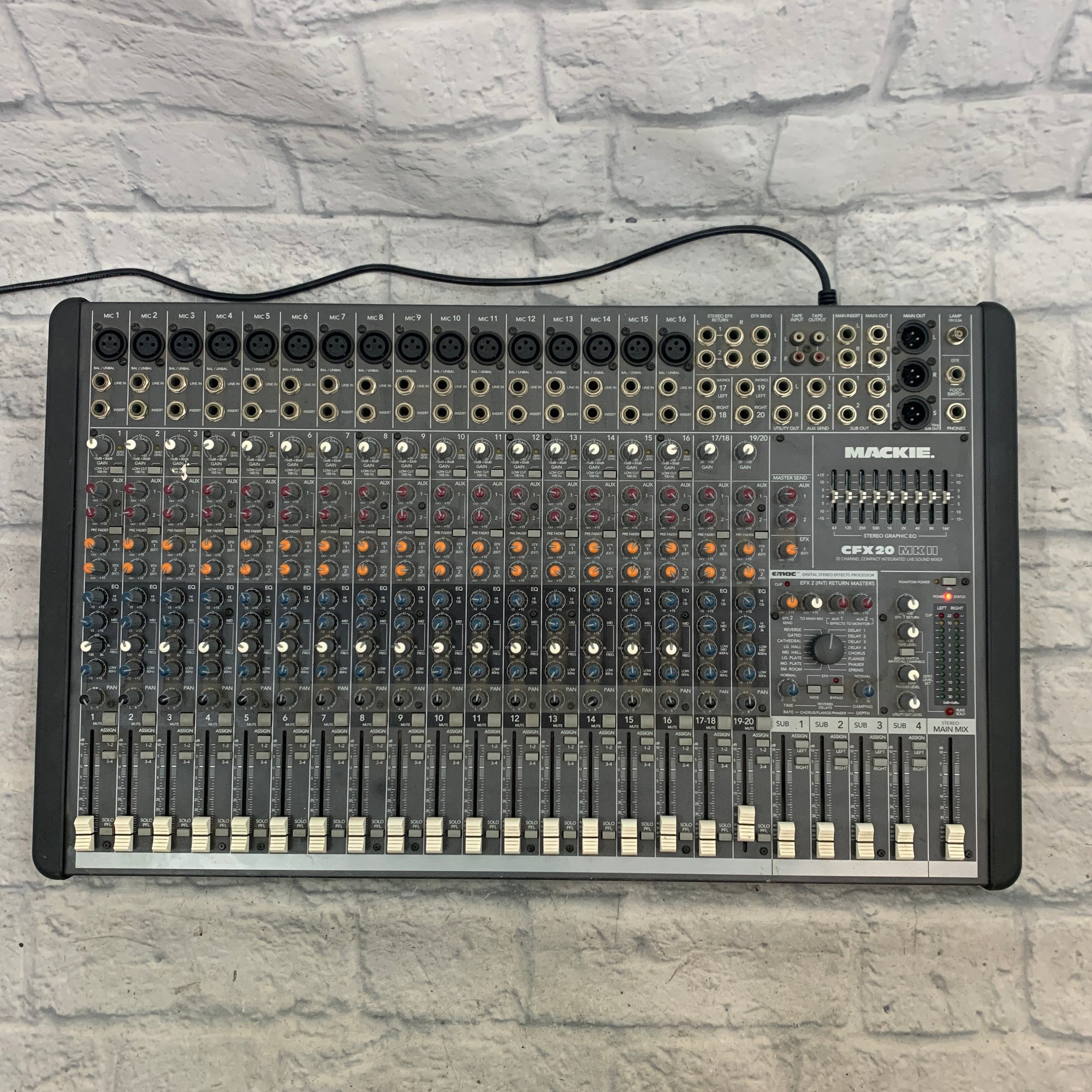 Mackie CFX20 MKII 20-Channel Powered Live Sound Mixer w