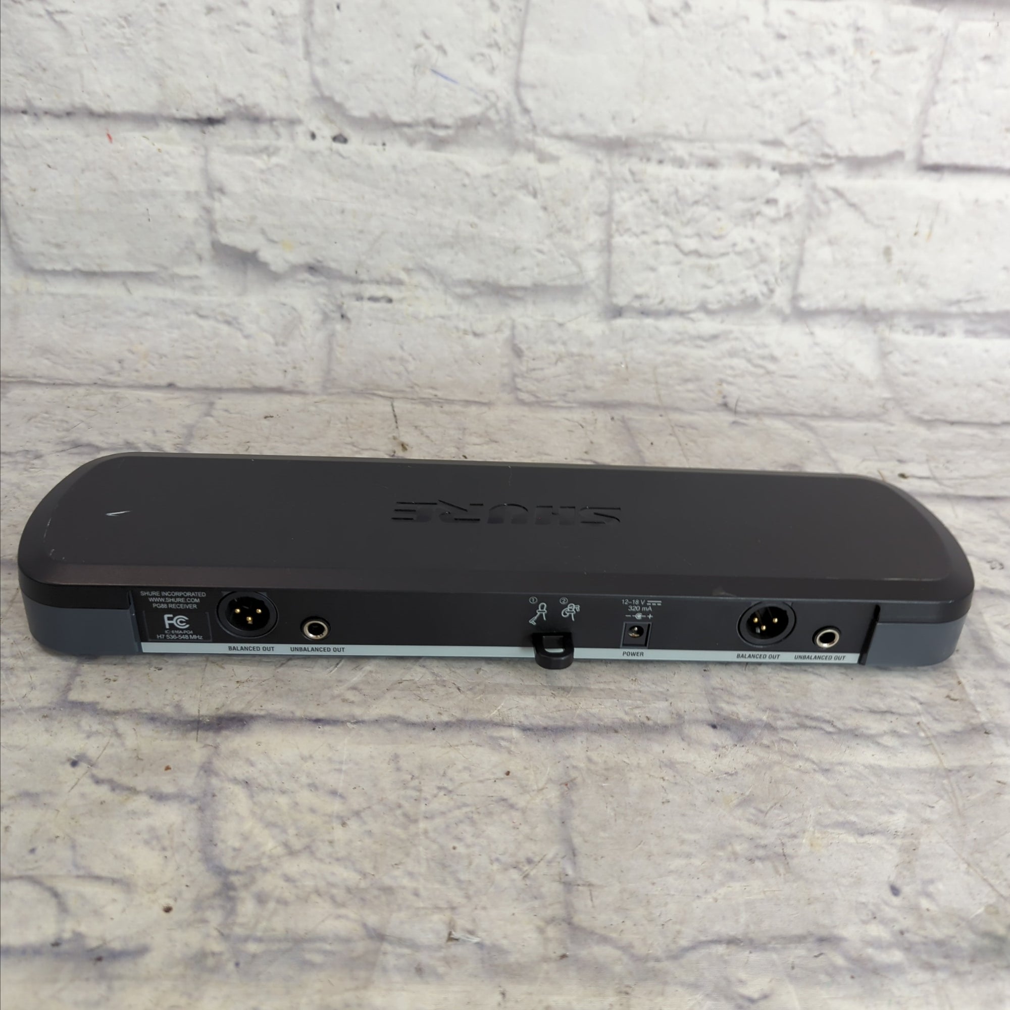 Shure PG88 / PG58 Wireless System w/ Case