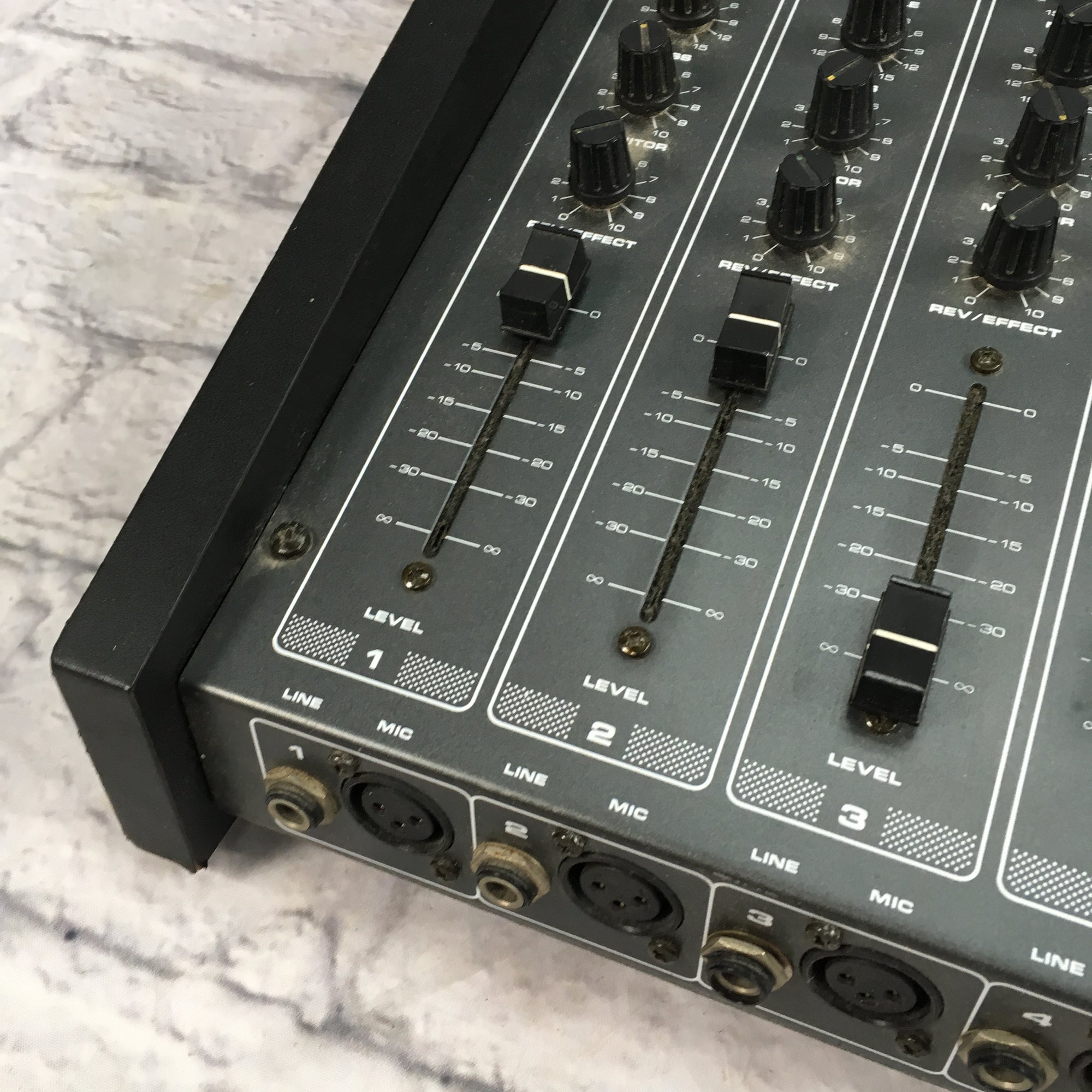 Ross PC7250 7 Channel Analog Mixer