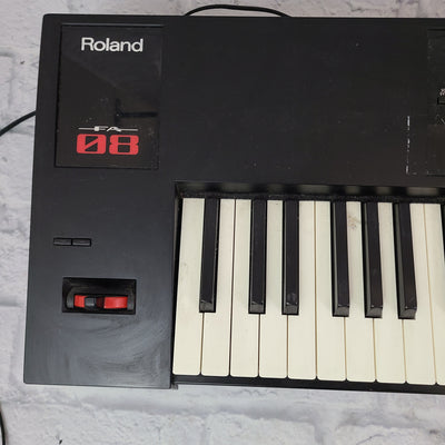 Roland FA-08 88-Key Synthesizer Workstation with Weighted Keys