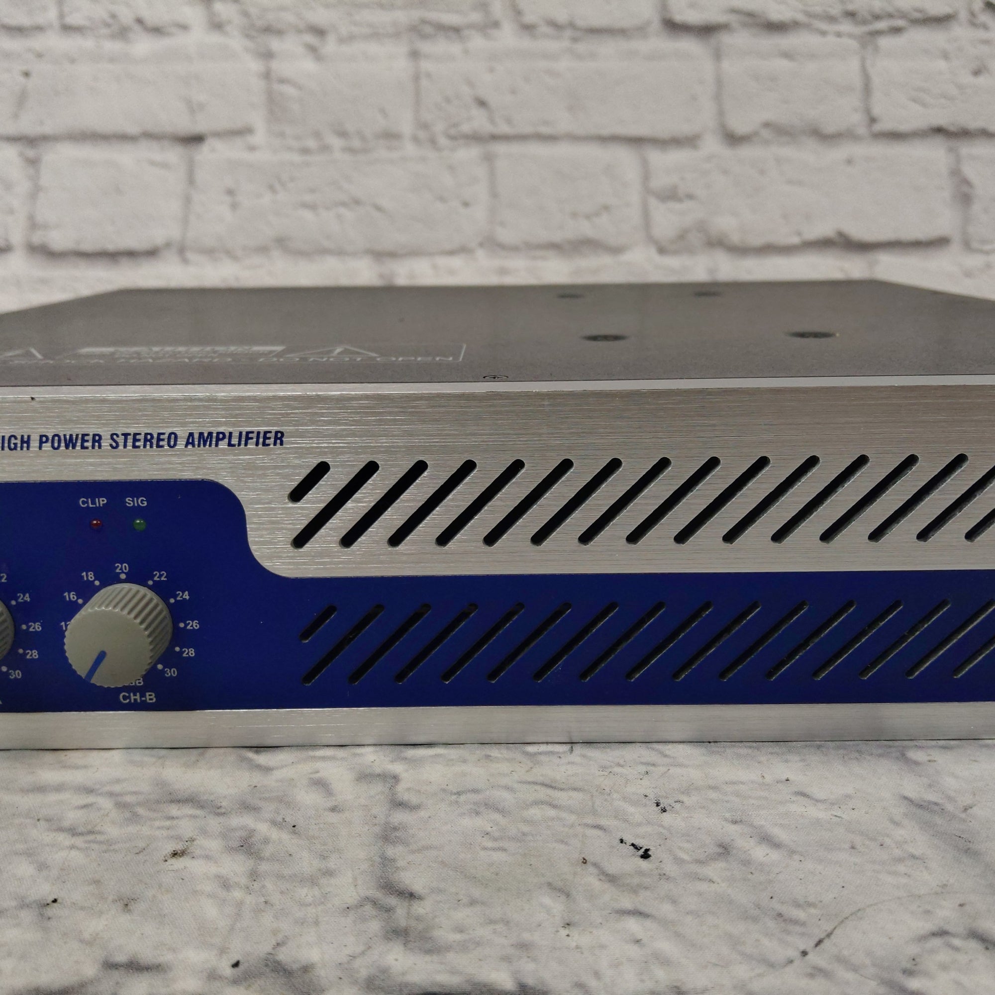 Alto Macro 1400 Stereo Power Amp