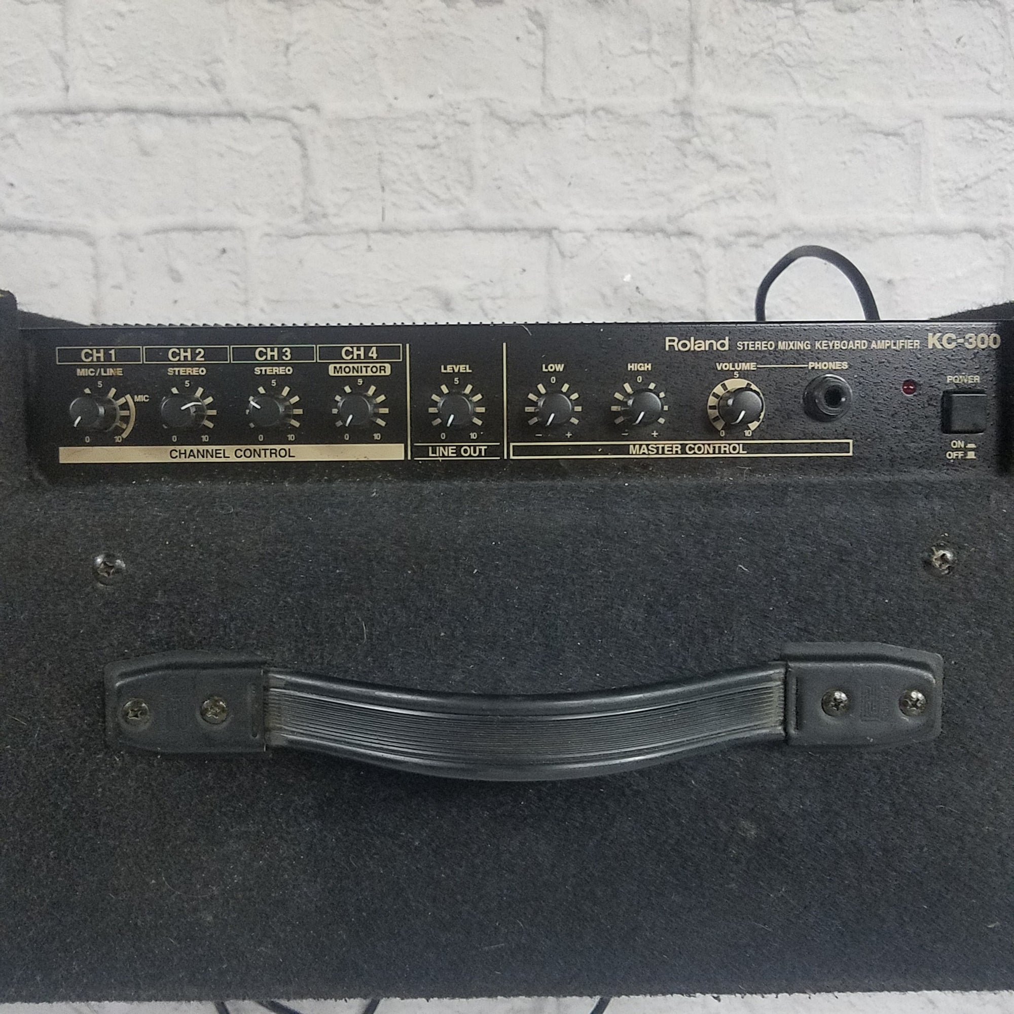 Roland KC300 Keyboard Amp 80W Evolution Music