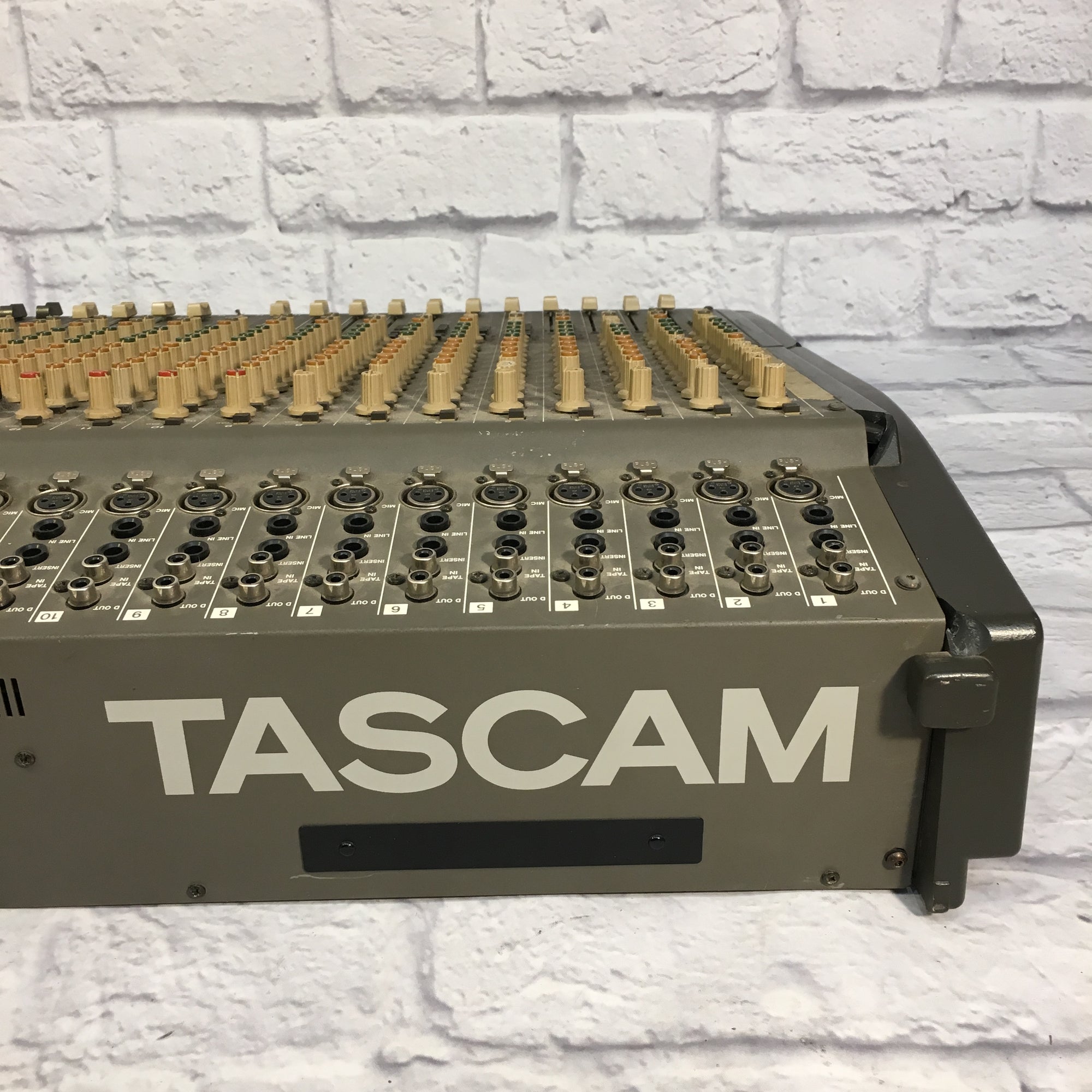 Tascam M-2516 16 Channel Mixer - Evolution Music