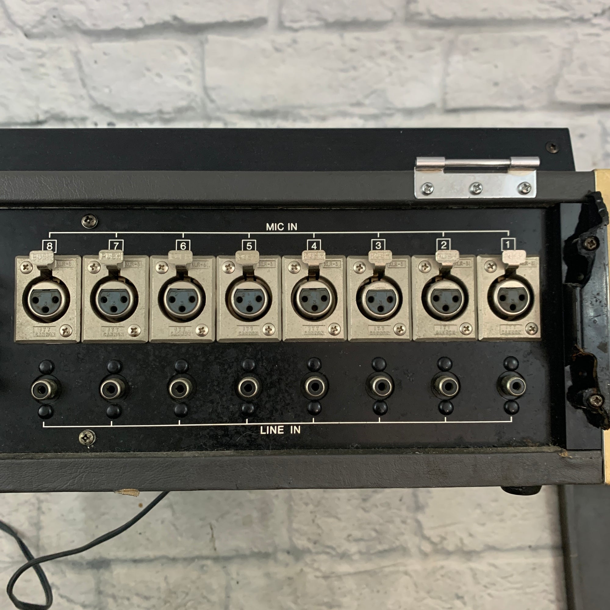 micciページです。 Vintage Sony MX-20 8-Channel XLR / RCA 4 Bus Mixer