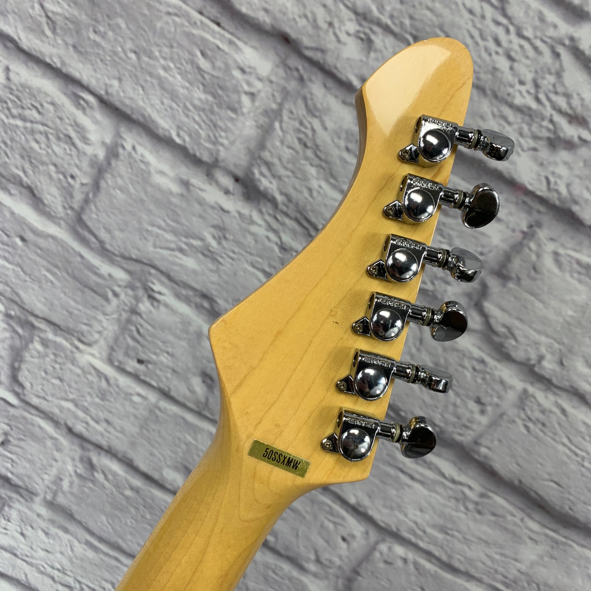 Stinger SSX Strat-Style Electric Guitar White