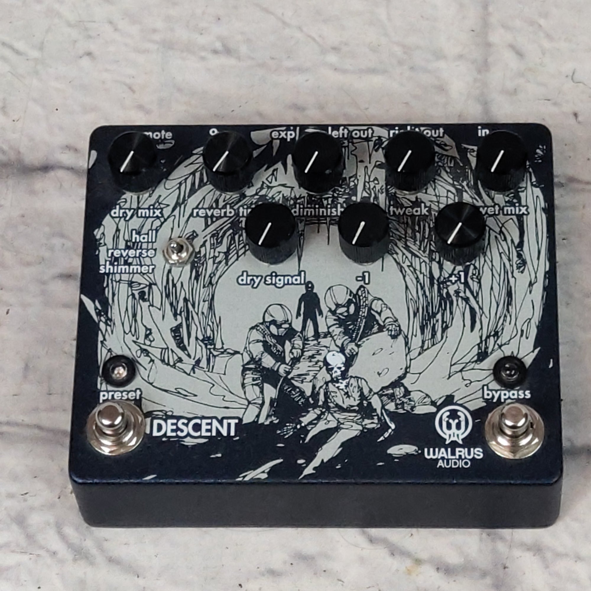 Walrus Audio Descent Reverb / Octave Pedal - Evolution Music