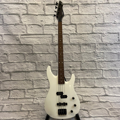 Peavey B-Ninety 4 String Bass Guitar