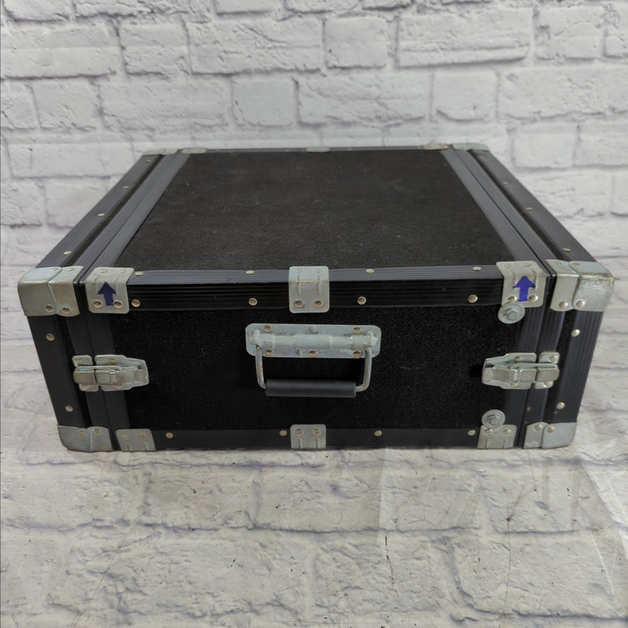 Unknown  Black Carpeted 4U Rack Road Case