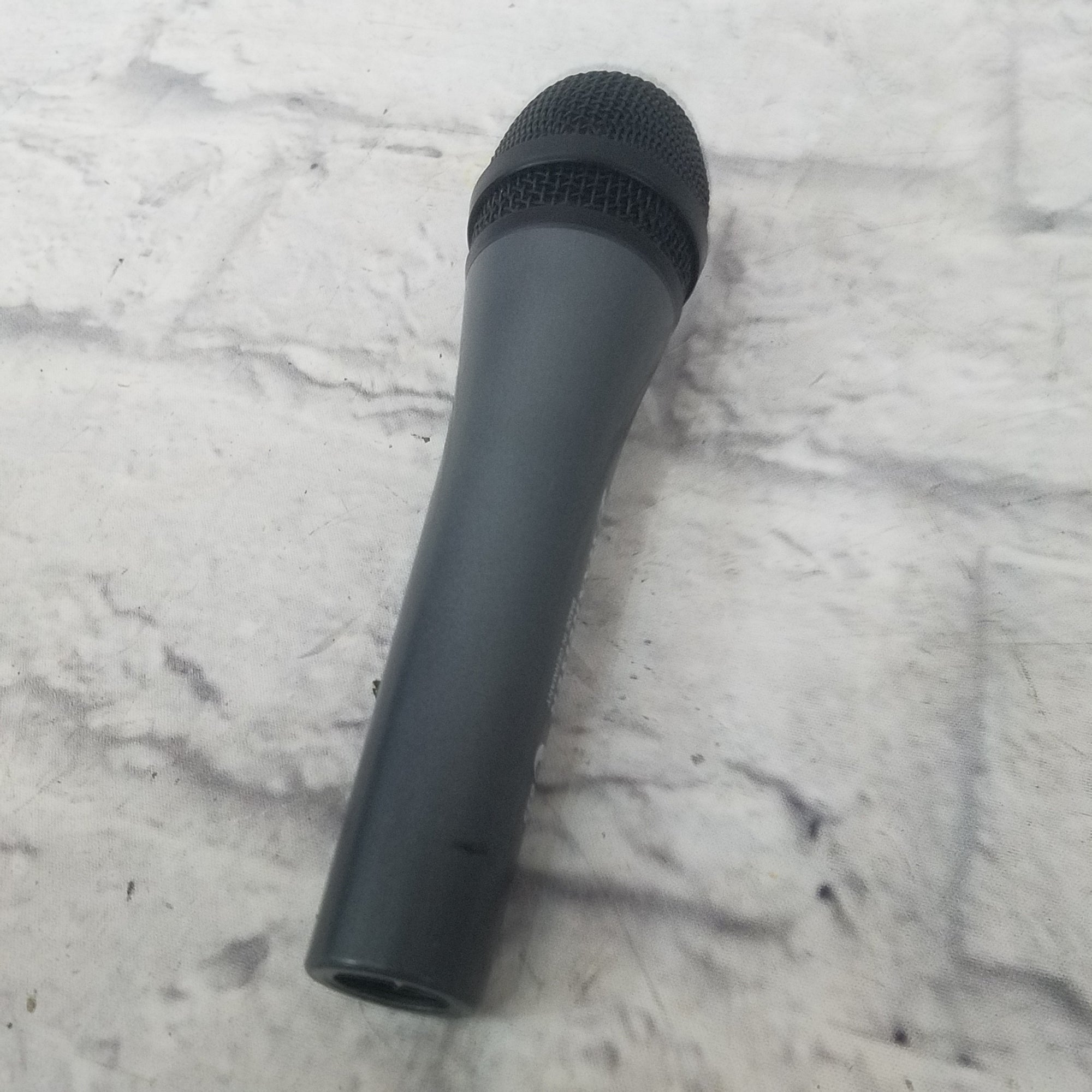 Sennheiser e835 Handheld Cardioid Dynamic Microphone (Open box)