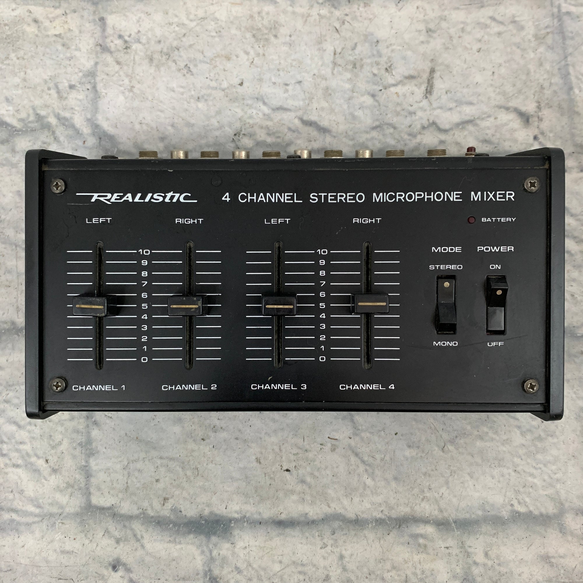 Realistic 4 Channel Stereo Microphone Mixer Mixer