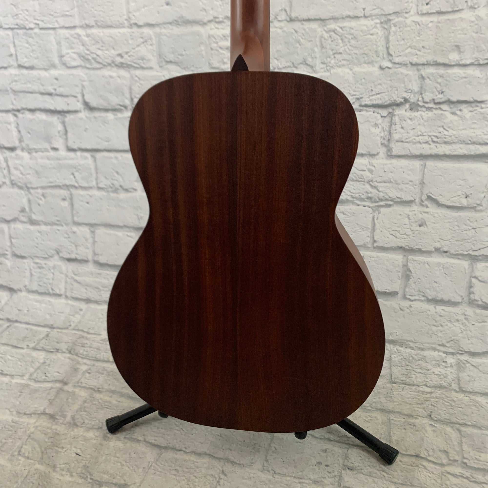 Hagstrom O102S Concert Acoustic Guitar w/ Gig Bag