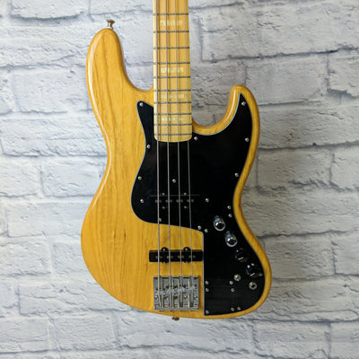Fender Jazz Bass 2004 w/gig bag R084793