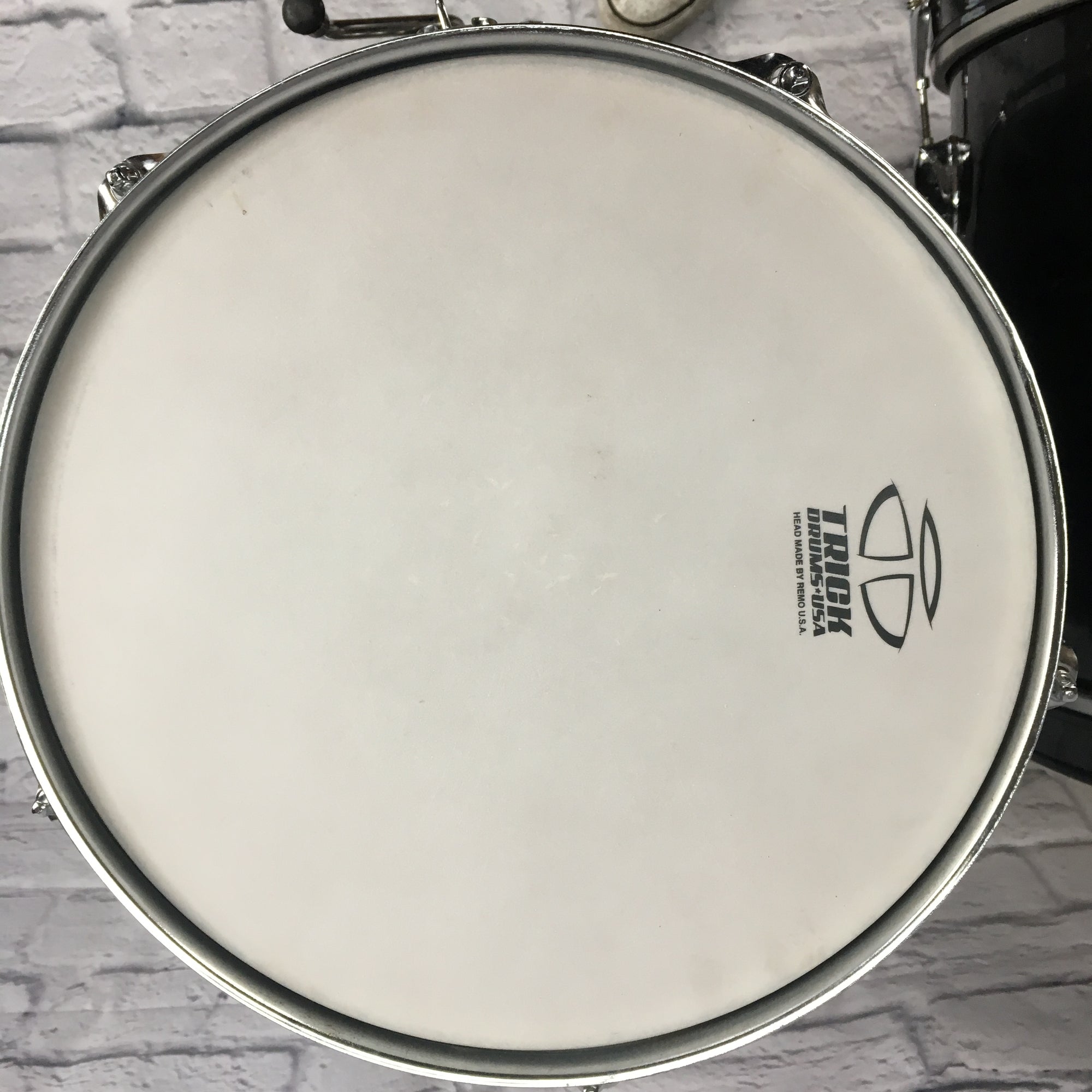 Unknown 4pc Black Drum Set