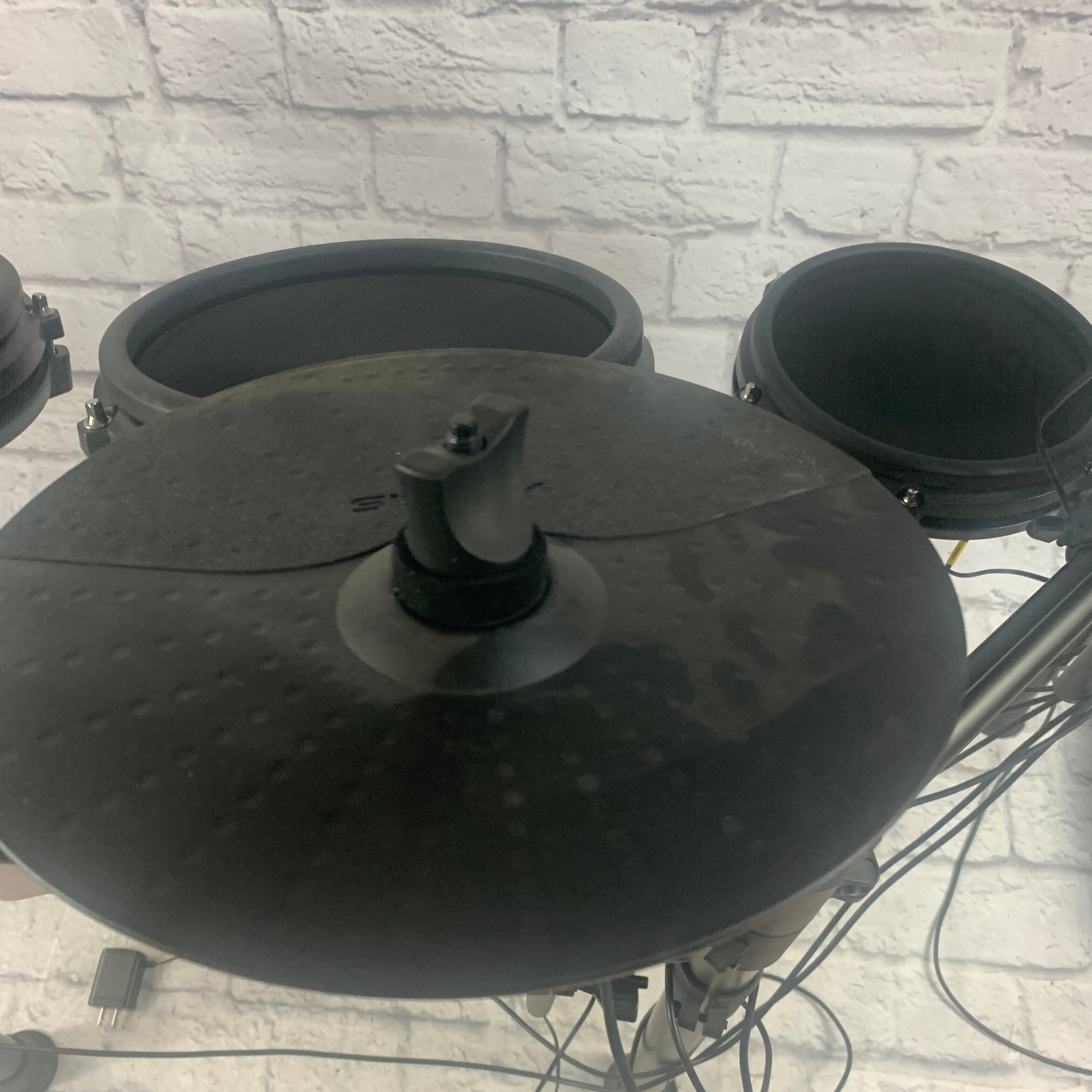 Alesis Nitro Mesh Head Electric Drum Kit