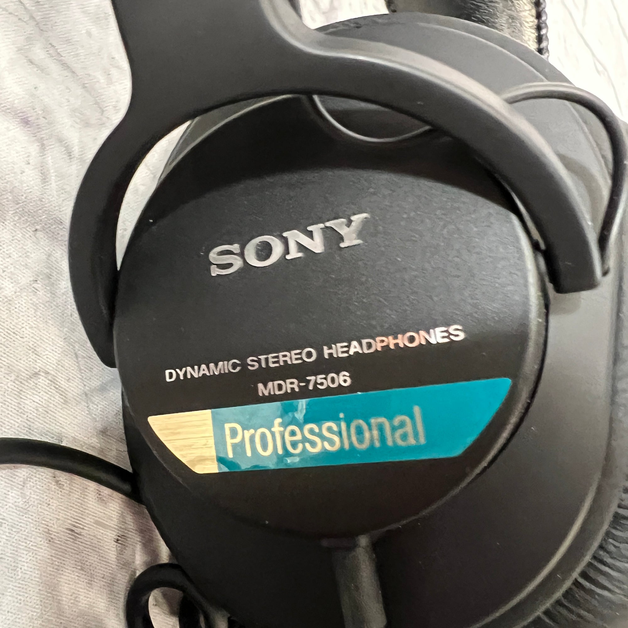 Sony MDR-7506 Headphones - Evolution Music