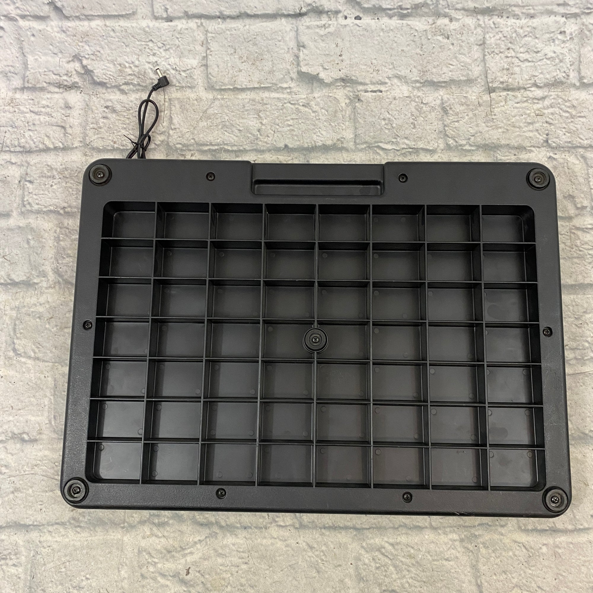 SKB PS-8 Powered Pedal Board