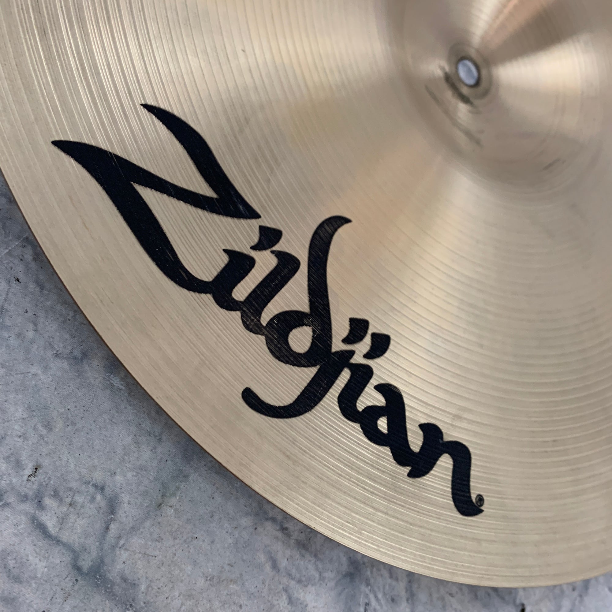 Zildjian Avedis 18" Rock Crash