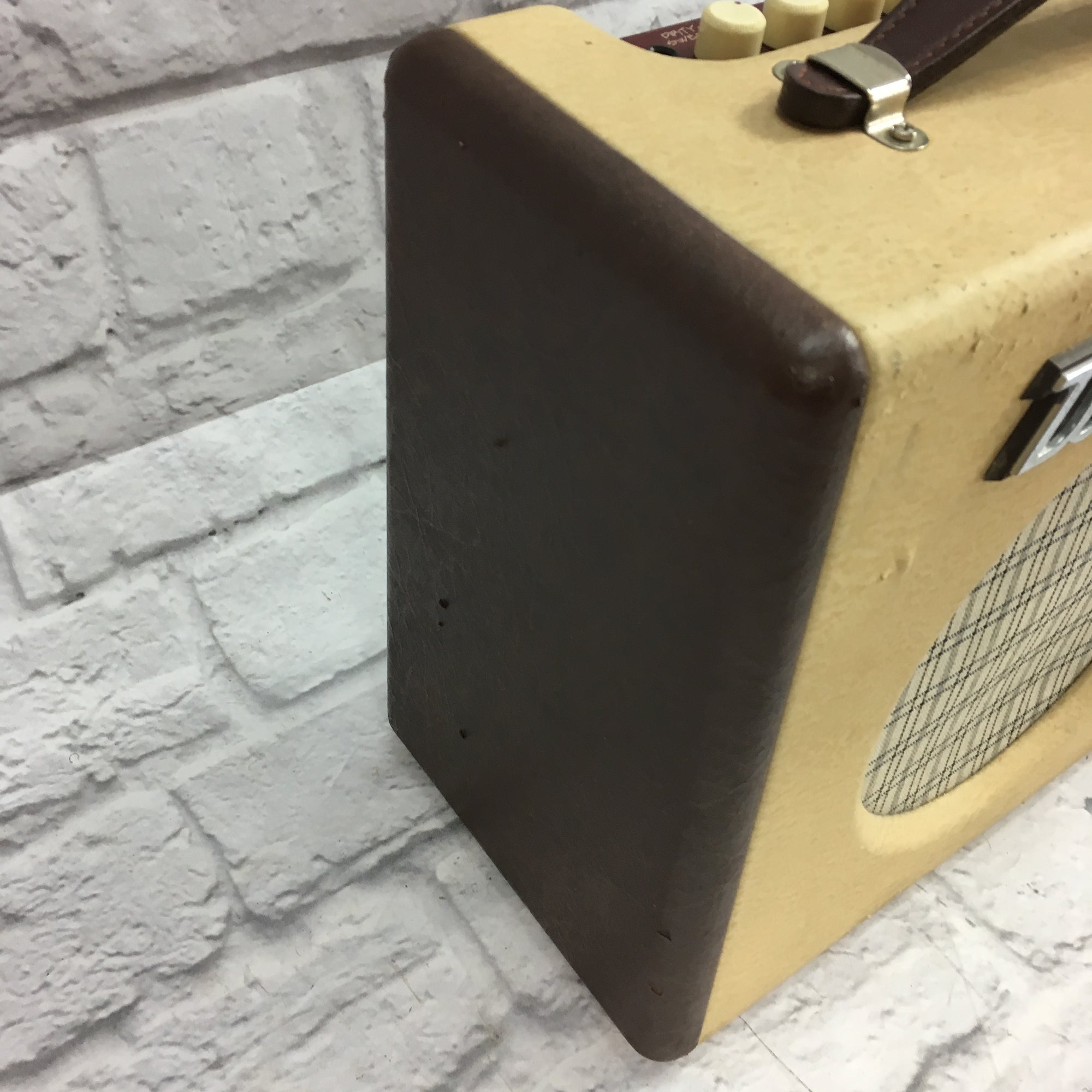 Danelectro Nifty Fifty Solid State Guitar Combo