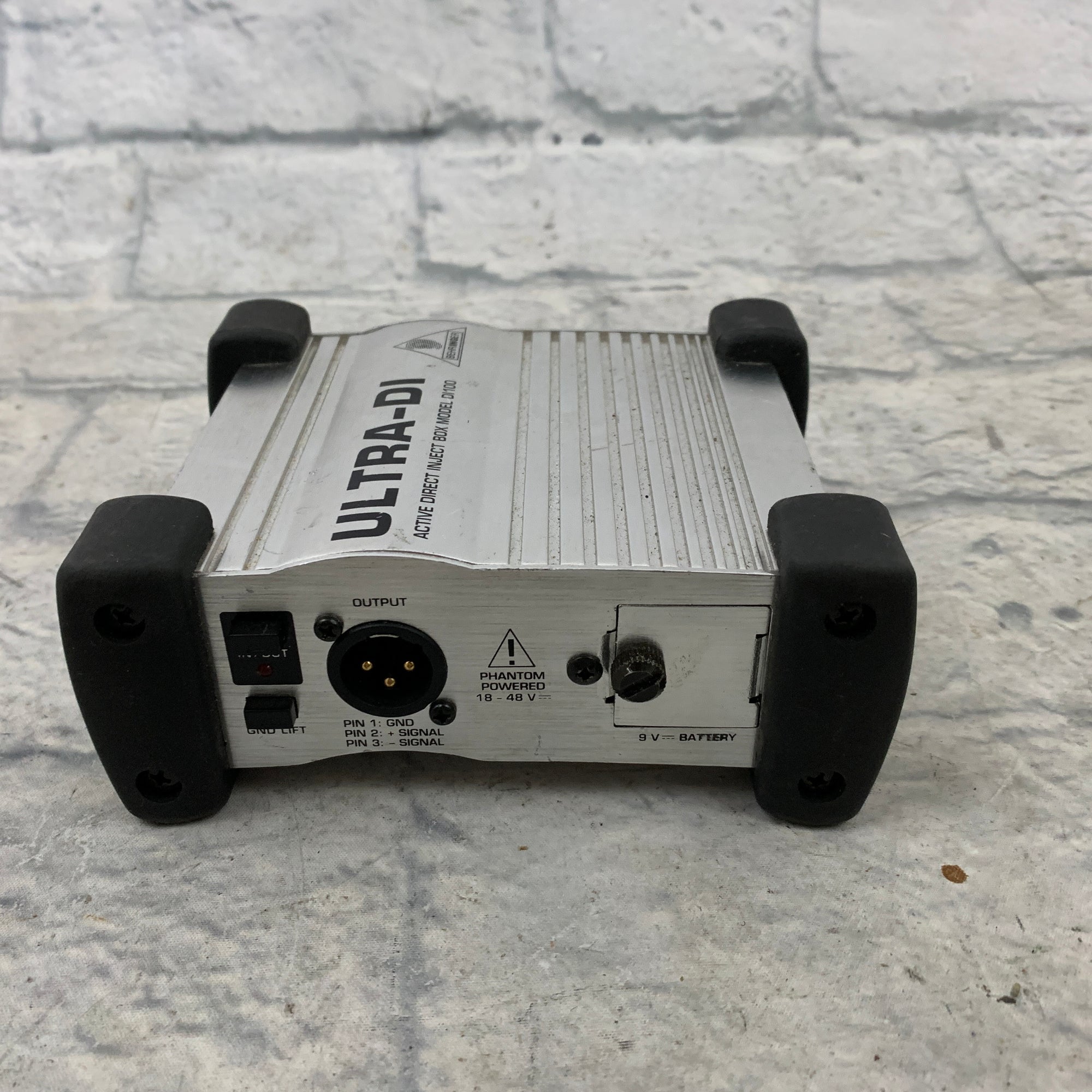 Behringer ULTRA-DI D100 アクティブダイレクトボックス Behringer ULTRA-DI DI100 Active Direct Box | Guitar Center