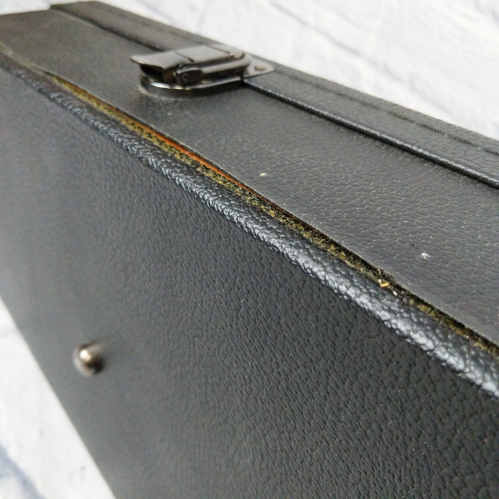 Coffin Case Bass Guitar Case Red Velvet Interior - 47 x 18