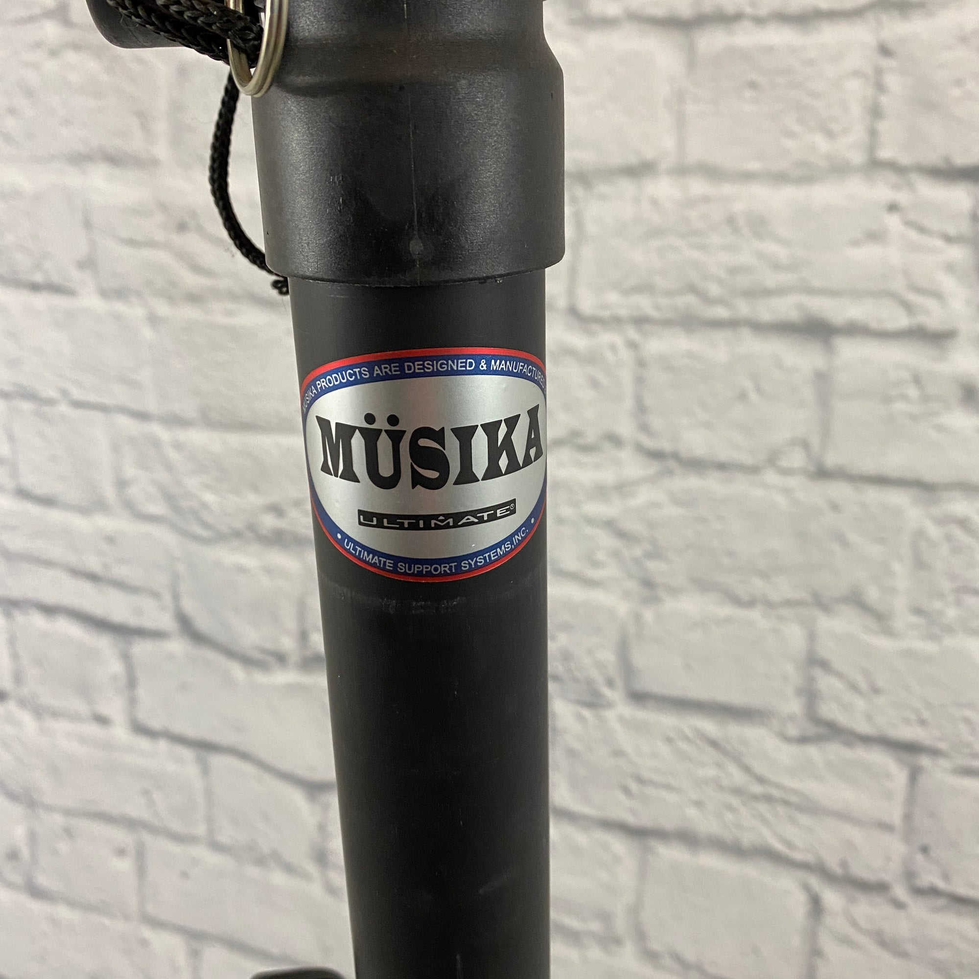 Musika Black Tripod Single Speaker Stand
