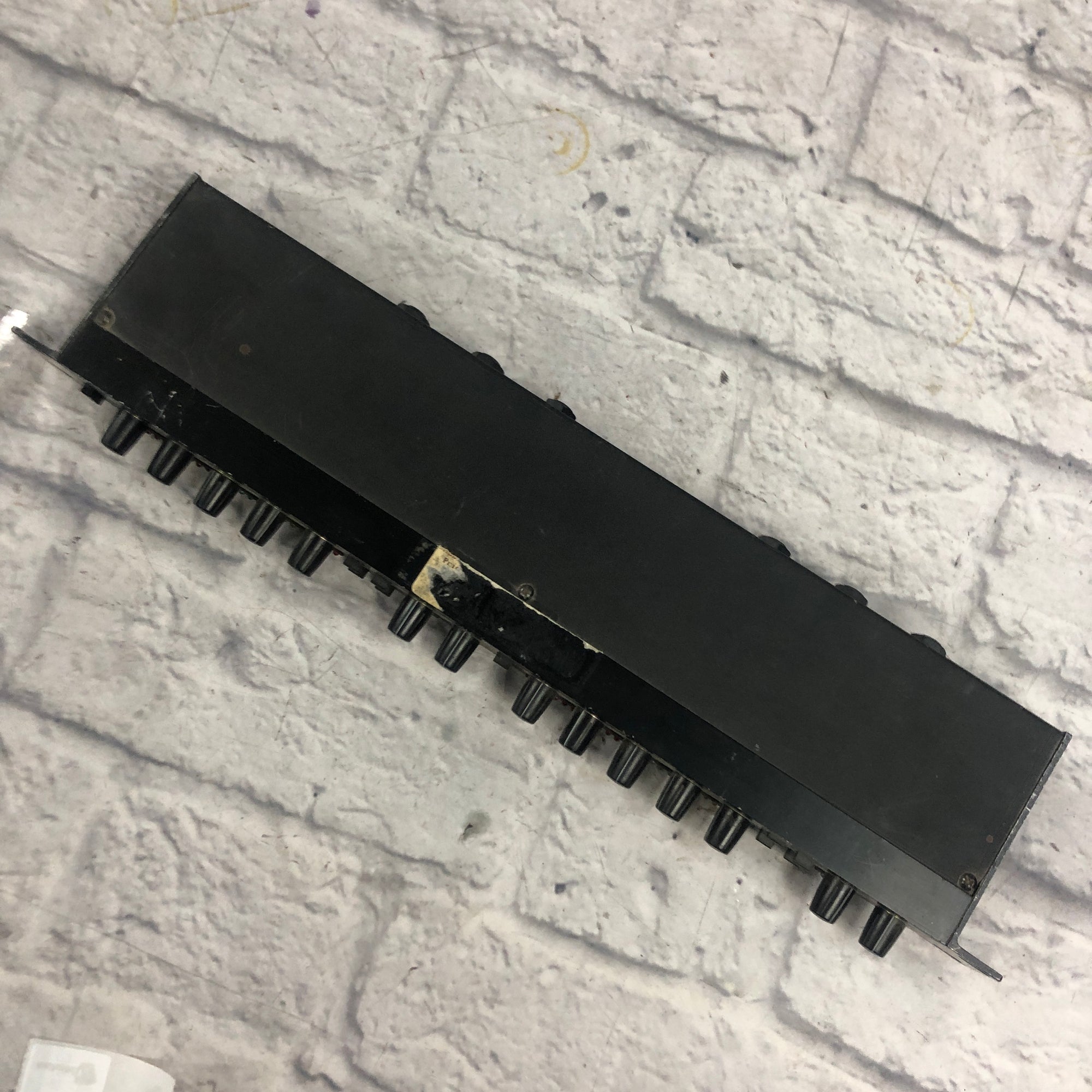 Alesis 3630 Dual-Channel Compressor / Limiter with Gate