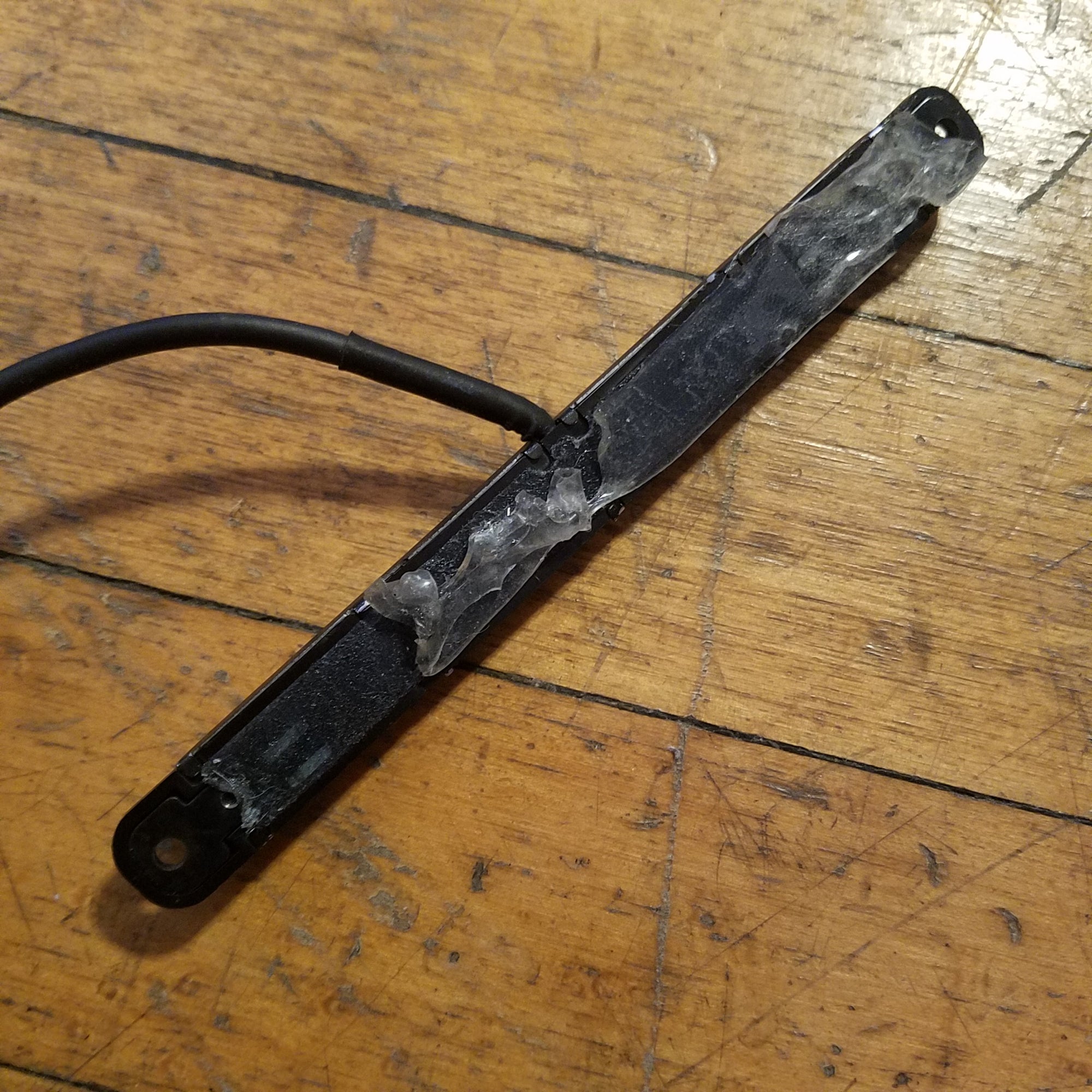 Roland GK-3B Divided Bass Pickup with Mount