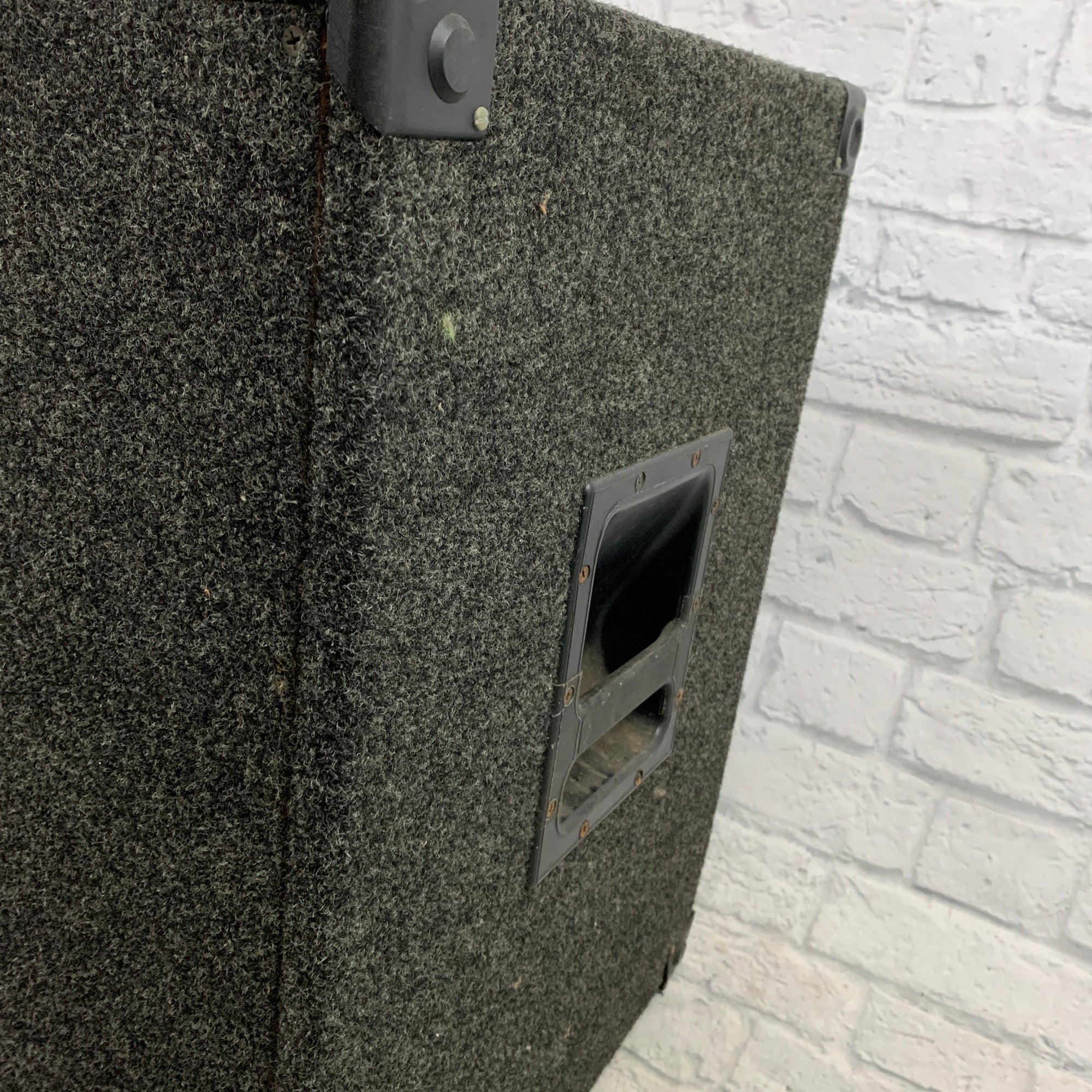 Unknown 15" Carpeted Speaker Bass Cabinet