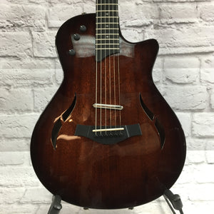 Taylor T5z Classic DLX Acoustic Electric Guitar