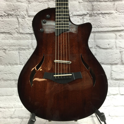 Taylor T5z Classic DLX Acoustic Electric Guitar