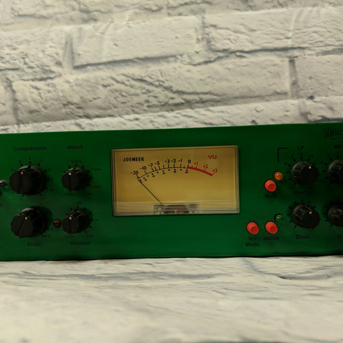 Joemeek VC1Q Rack Mic/Instrument Preamp w/Compressor and Equalizer
