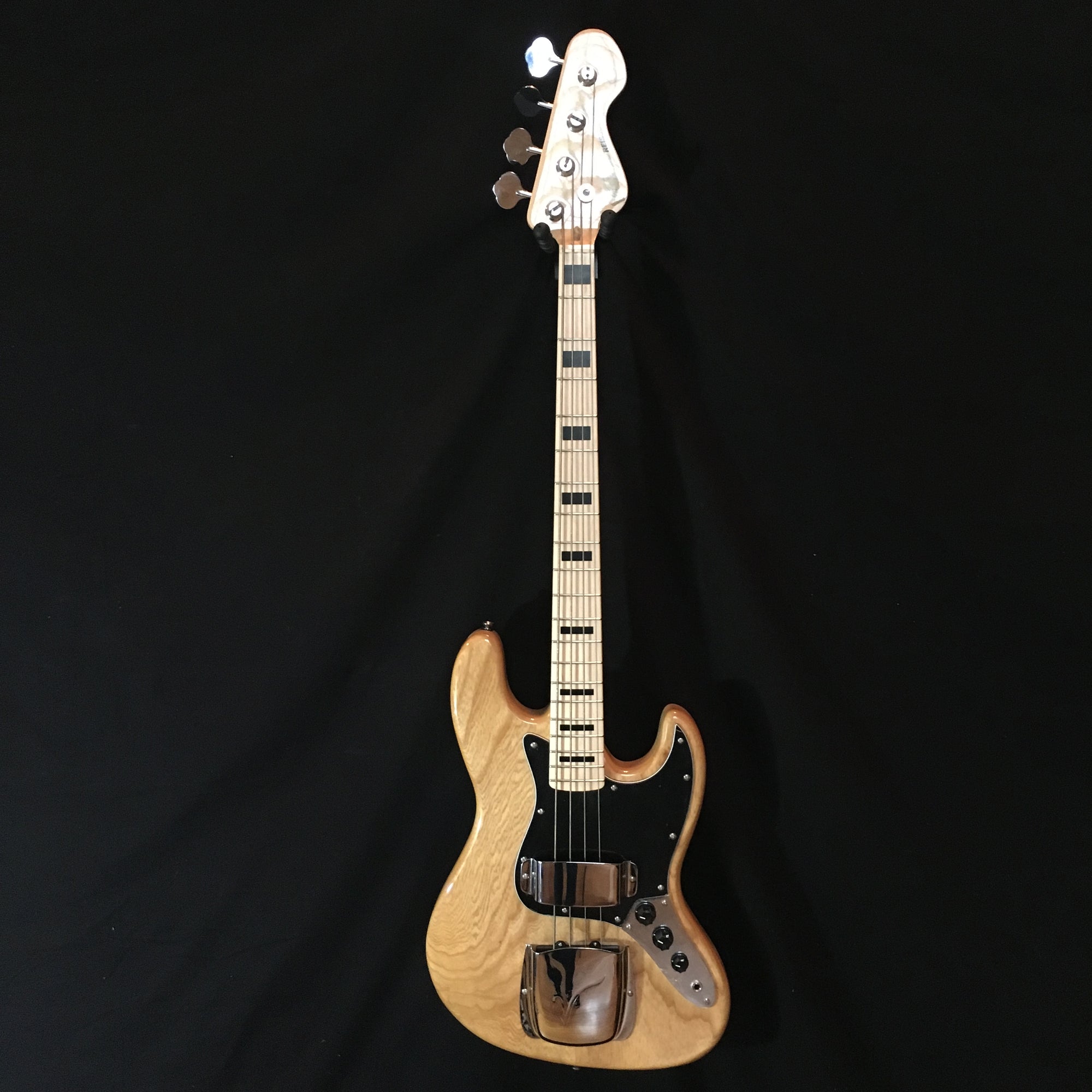 ** Vintage Guitars VJ74NAT 4 String Jazz Bass Natural