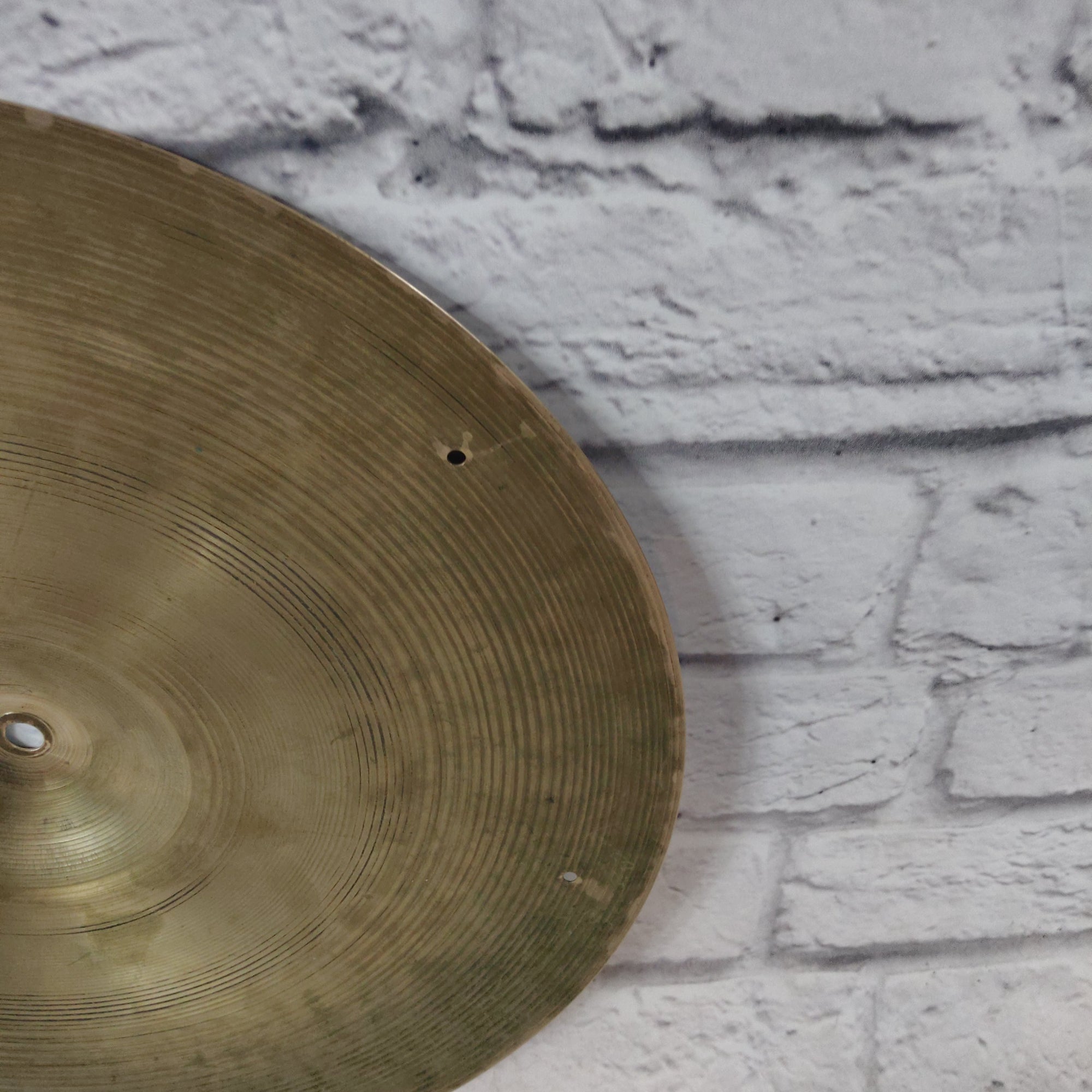 Zildjian Avedis 1500g 18 Crash Cymbal