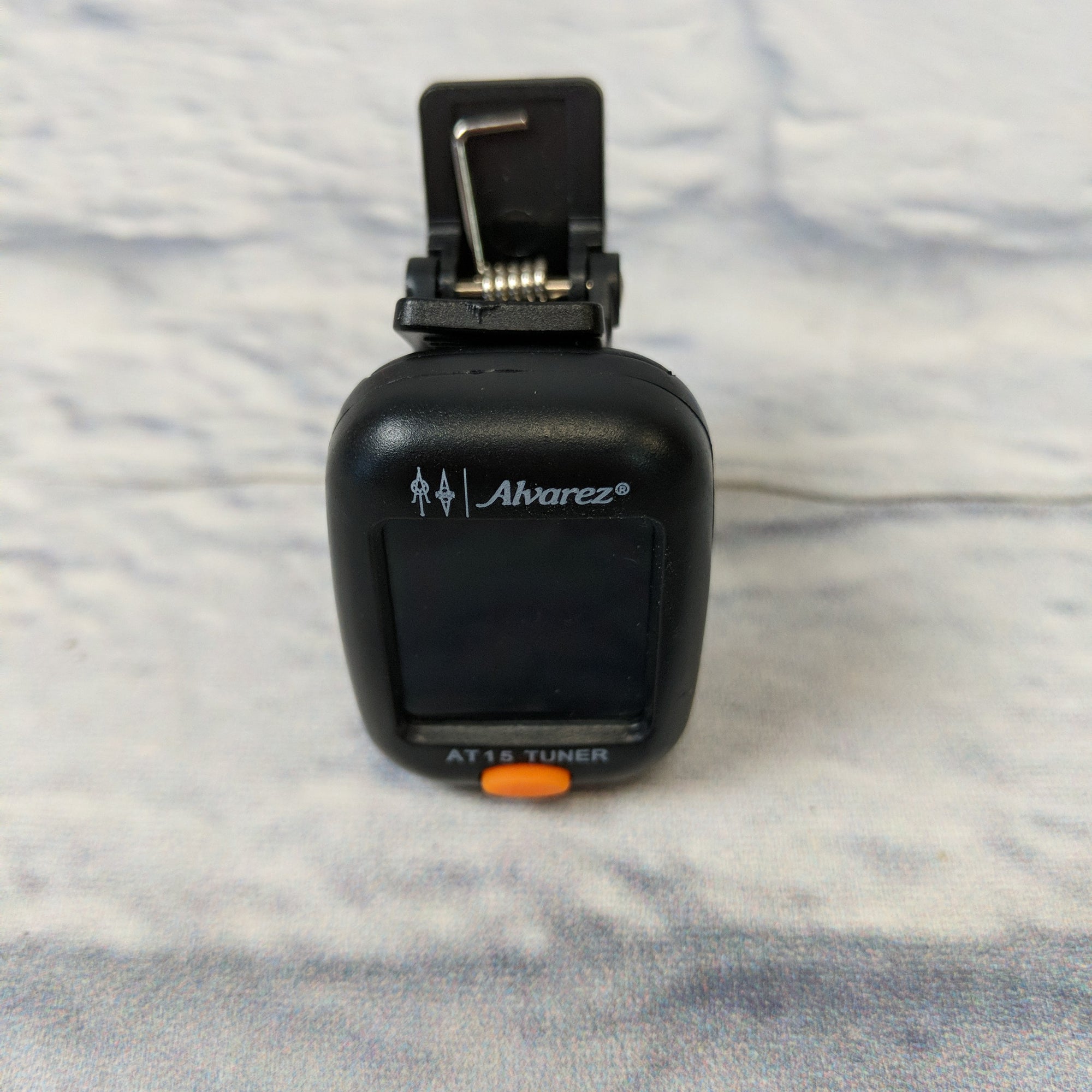 Alvarez AT15 clip on tuner