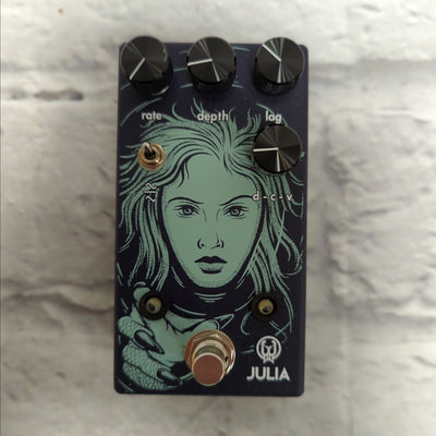 Walrus Julia Chorus Vibrato Pedal