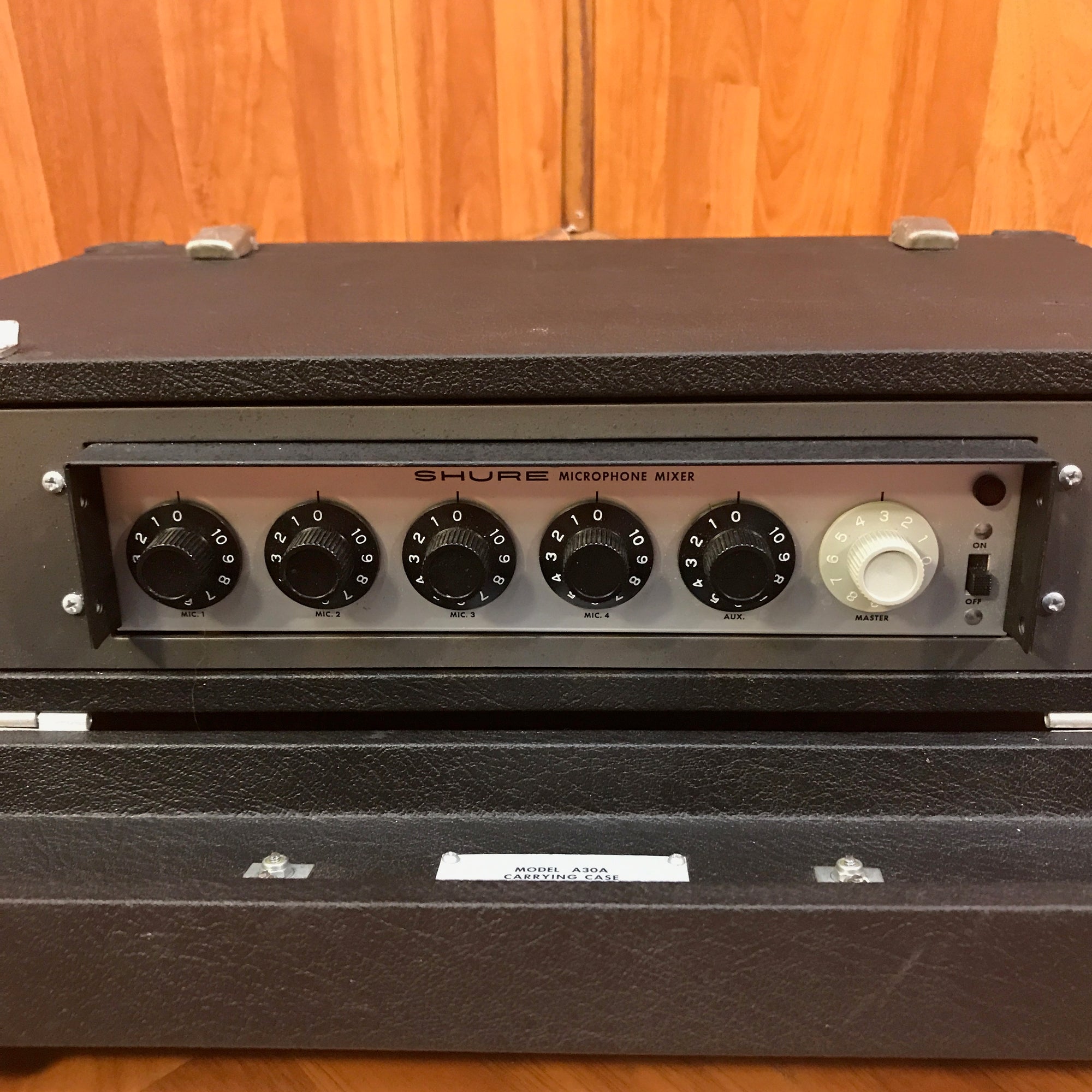 Shure A30A Mixer w/ Carrying Case