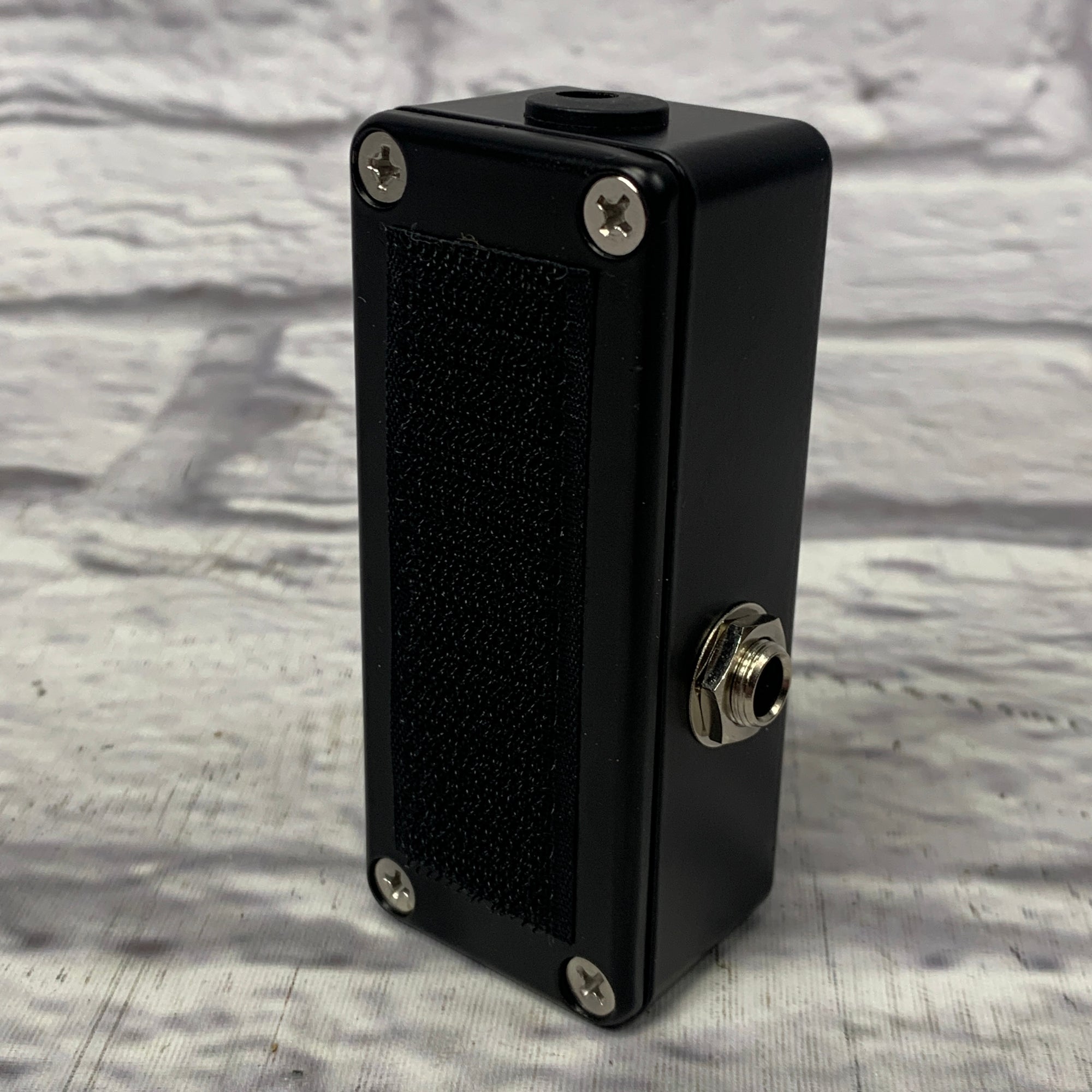 cornish pedals DCW Pedals Cornish Style Buffer Pedal