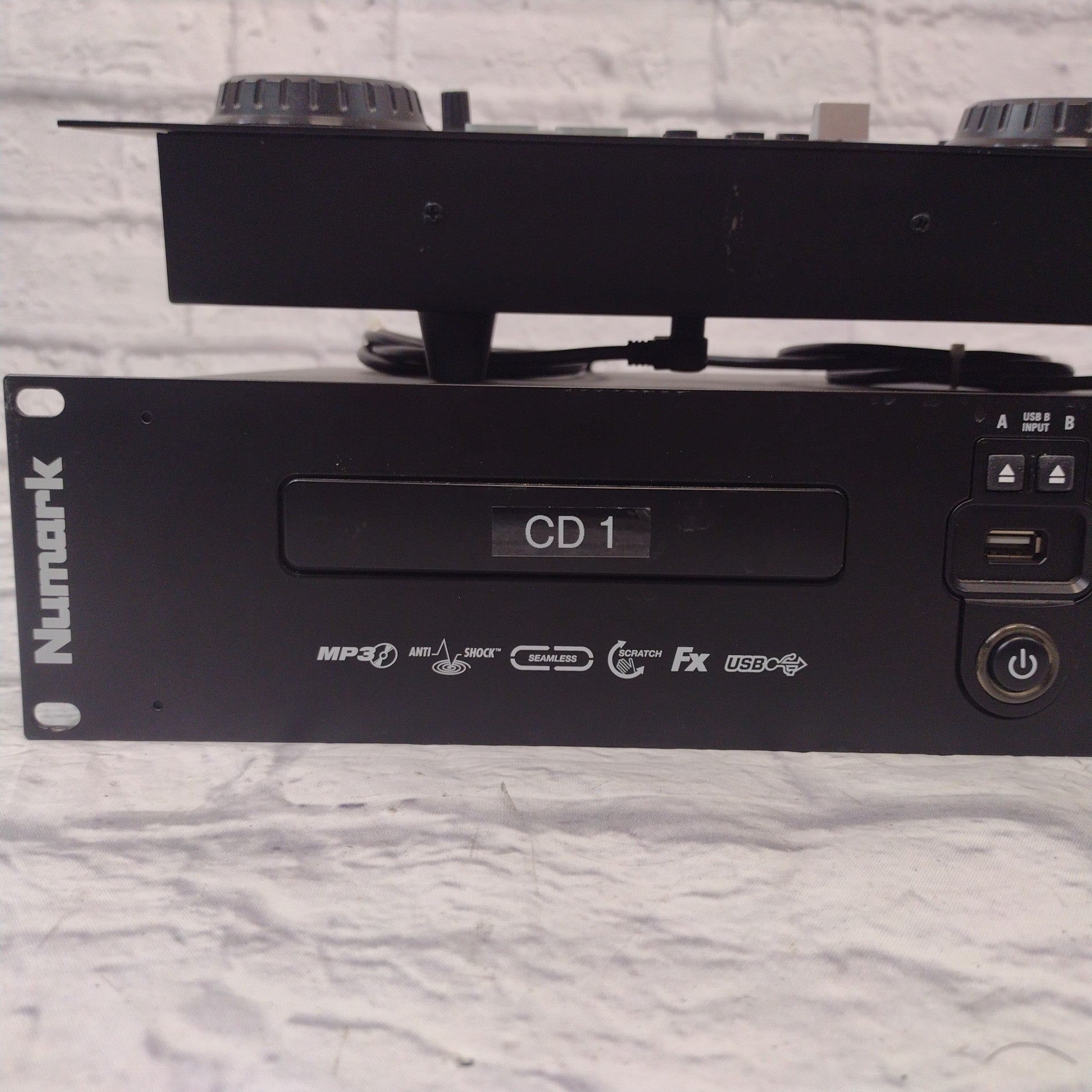 Numark CDN77USB DJ CD Deck