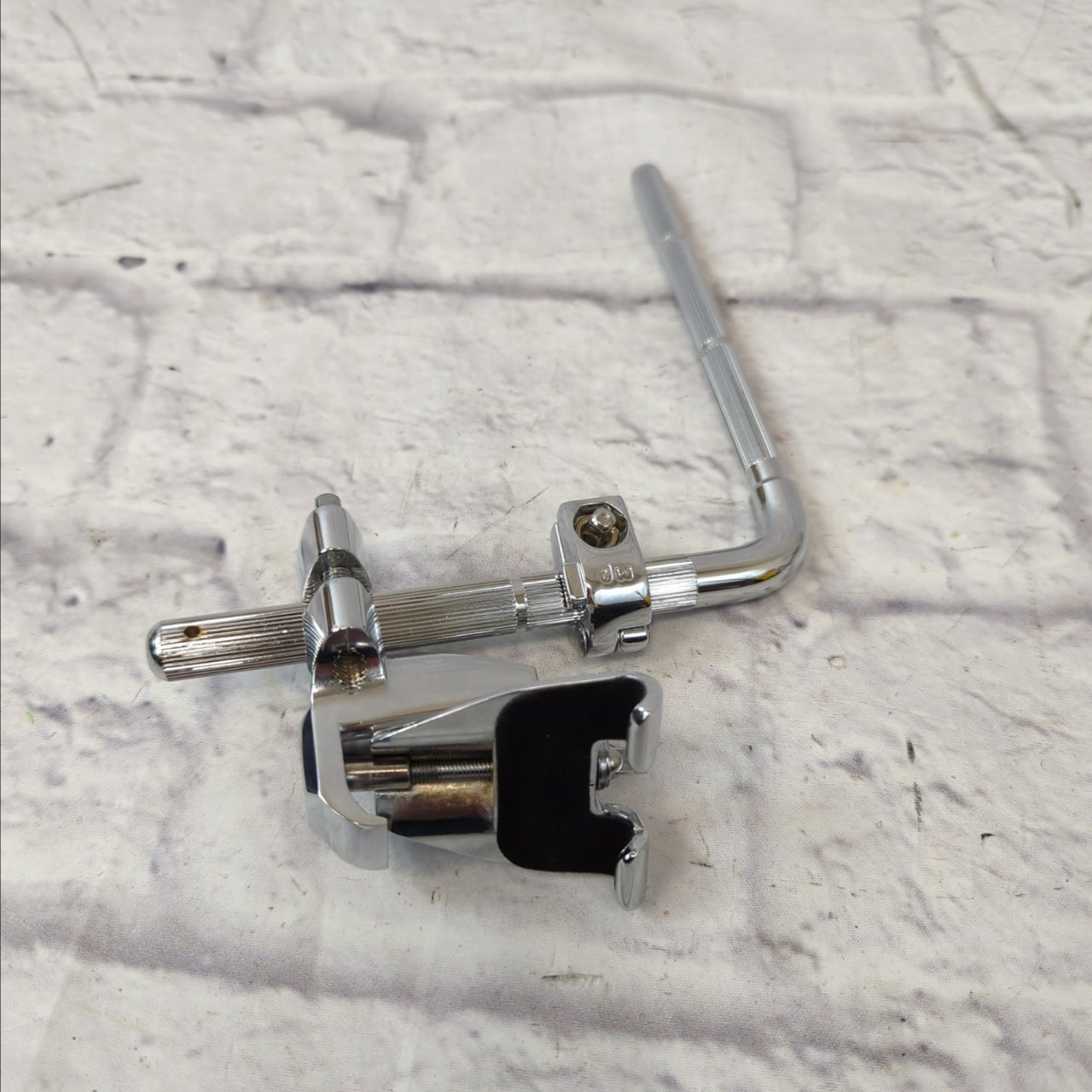 DW L-Rod with Memory Lock and Claw