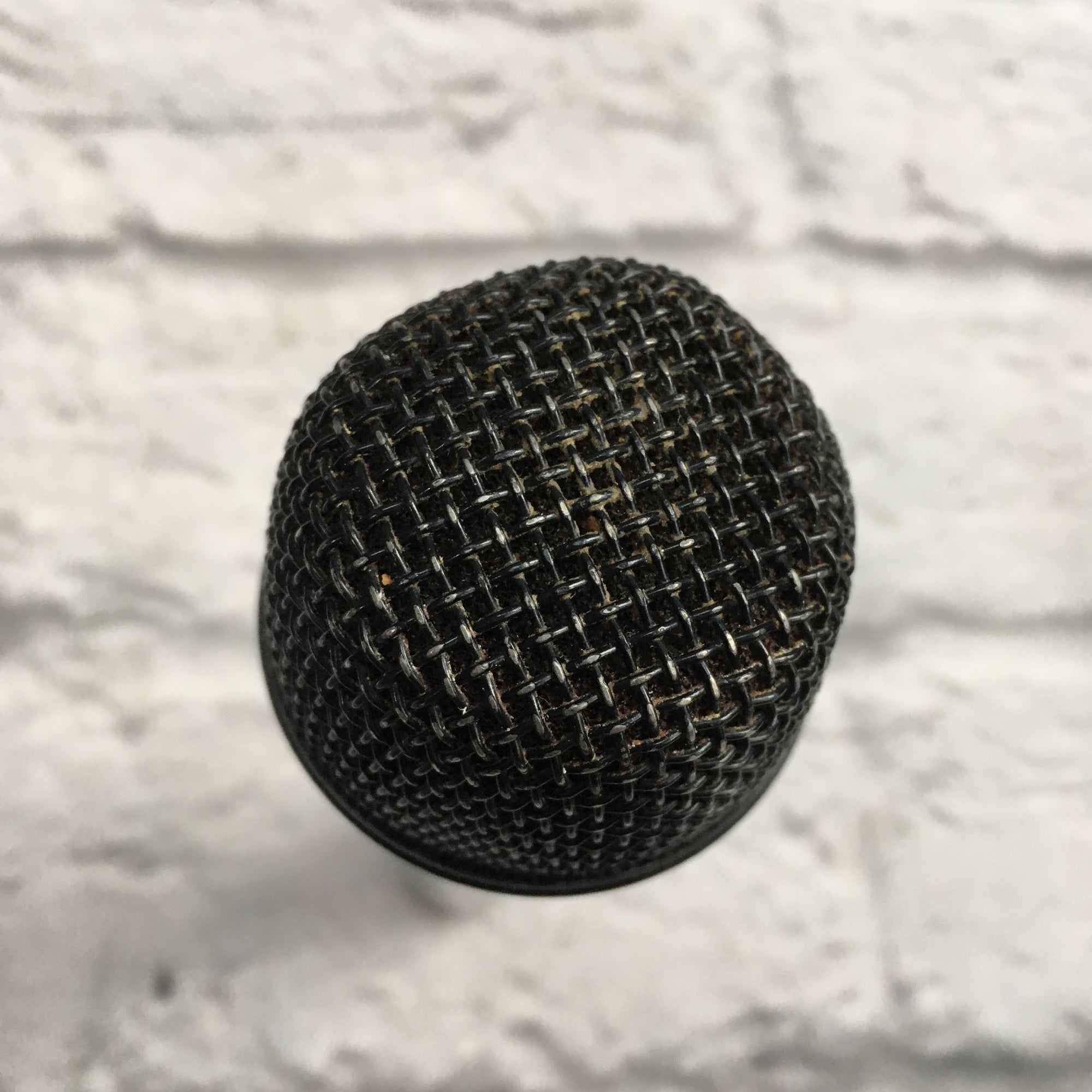 Sennheiser E835 Dynamic Vocal Microphone