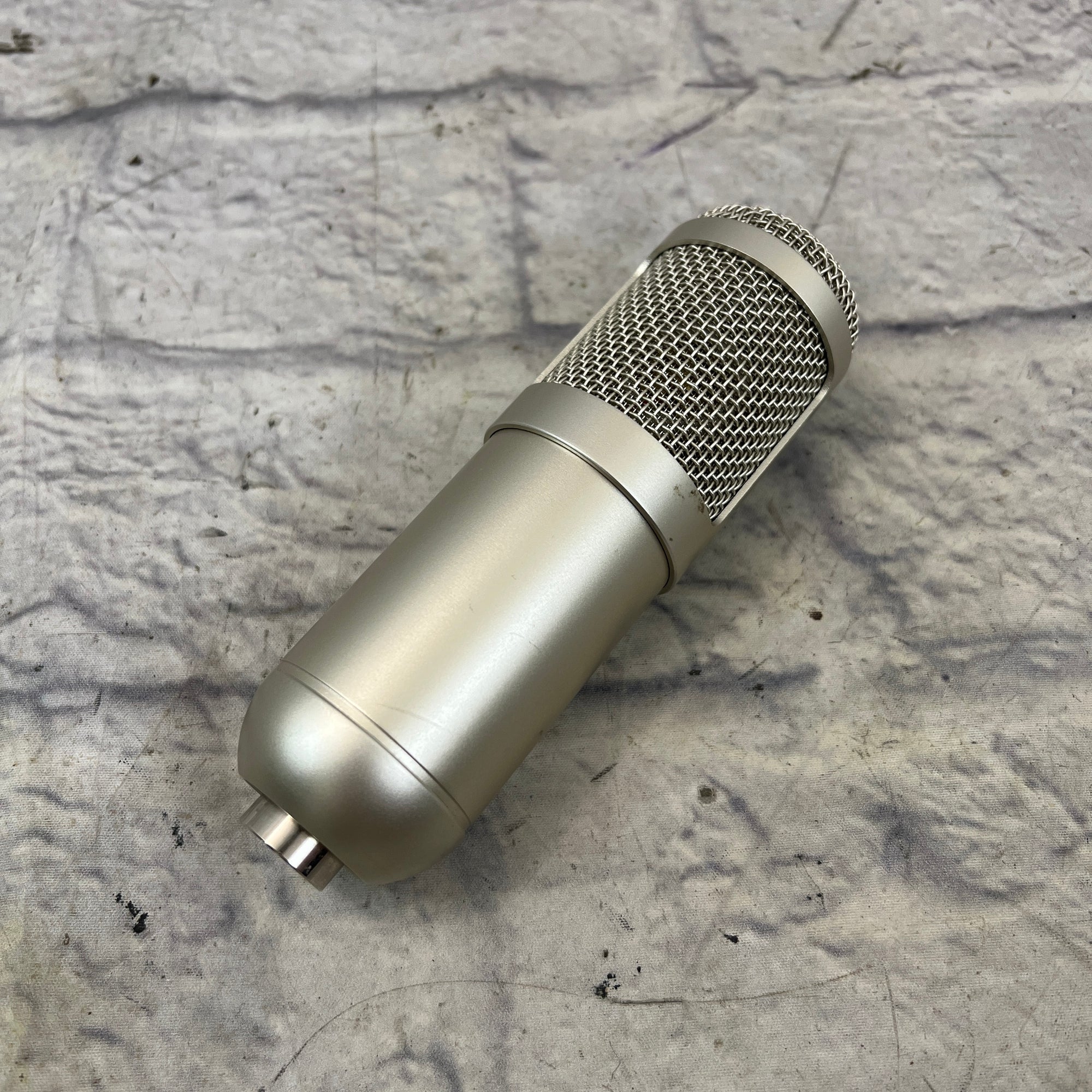 MXL 910 Microphone no Mount