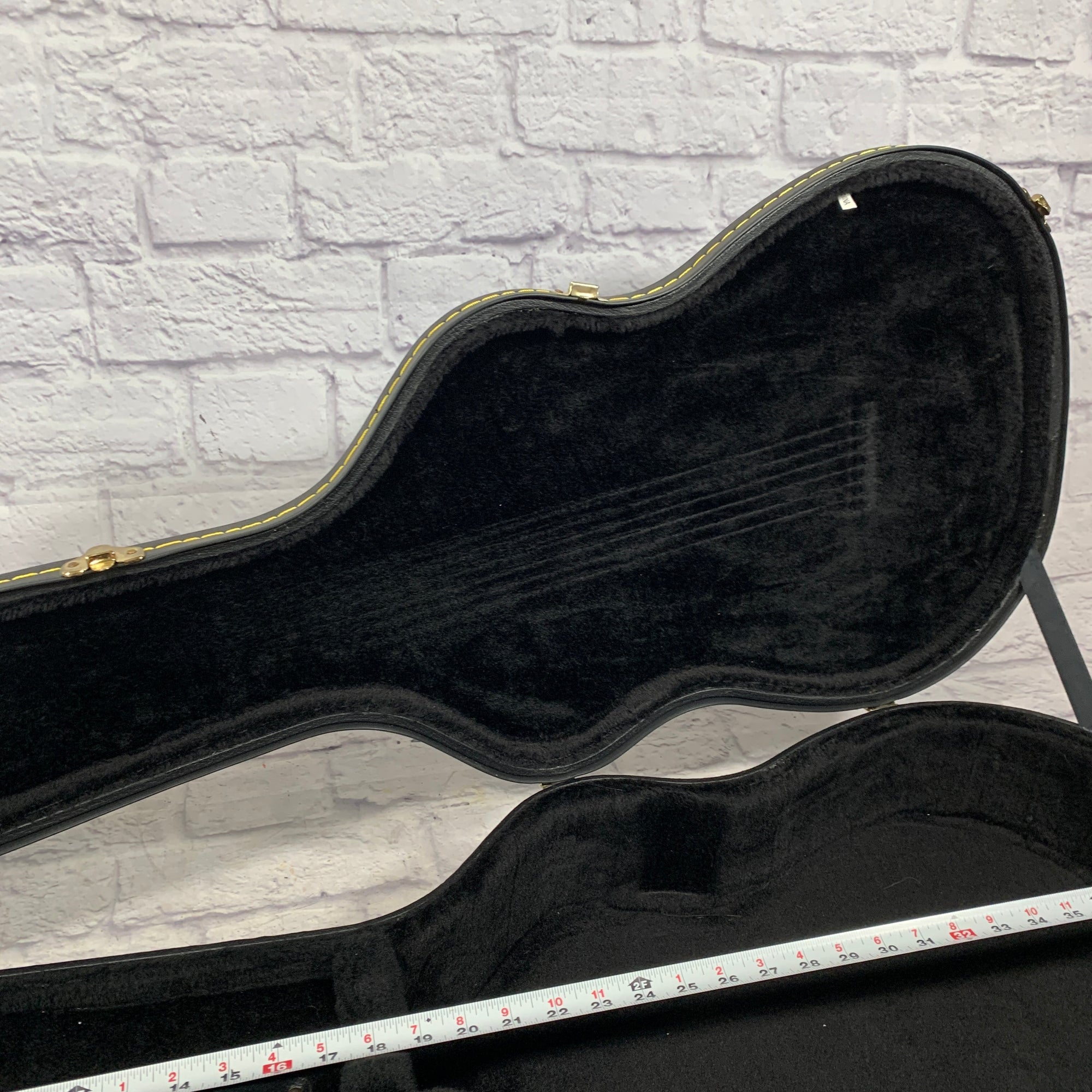 Unknown Acoustic Guitar Hard Case