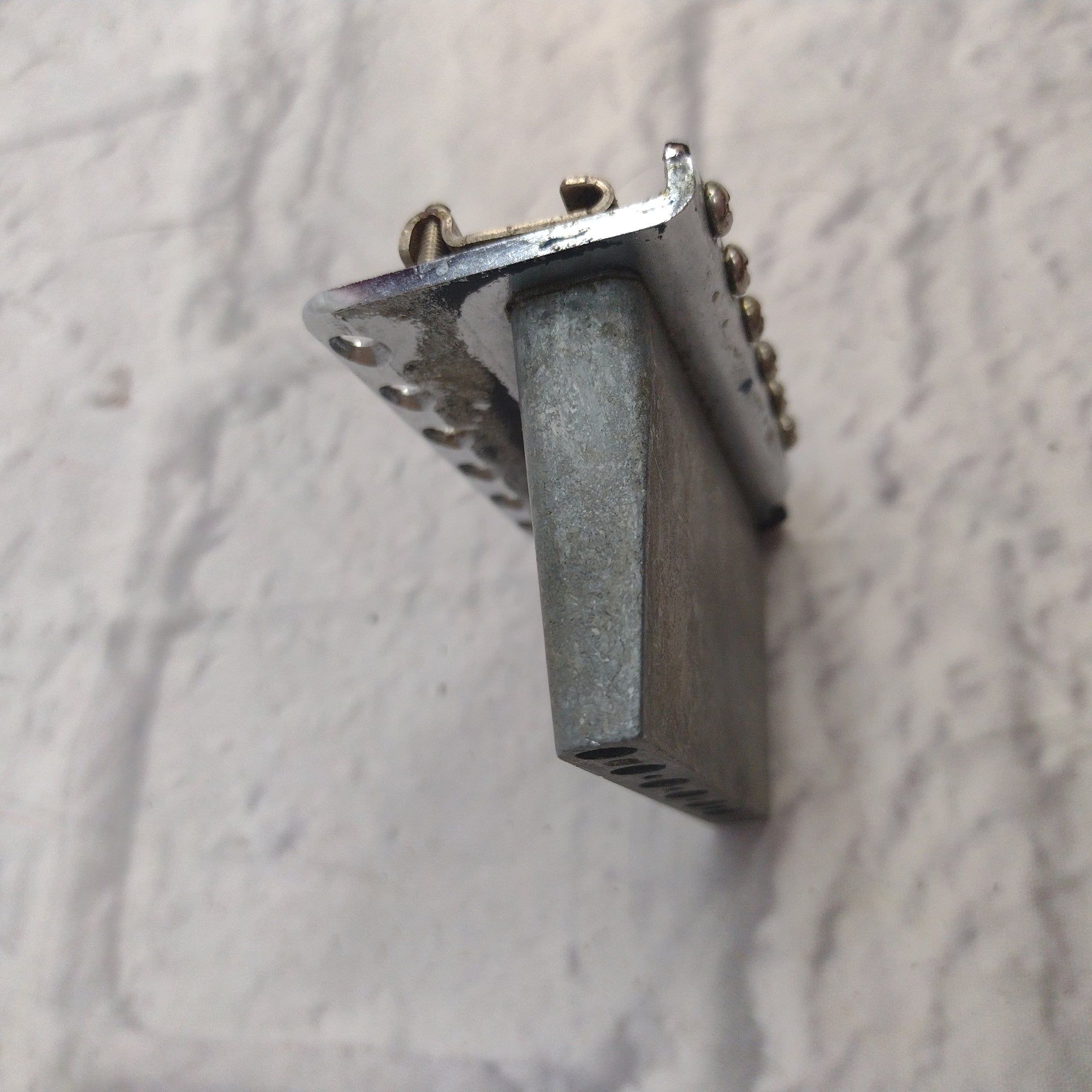 Unknown Stratocaster Tremolo Bridge with Saddles