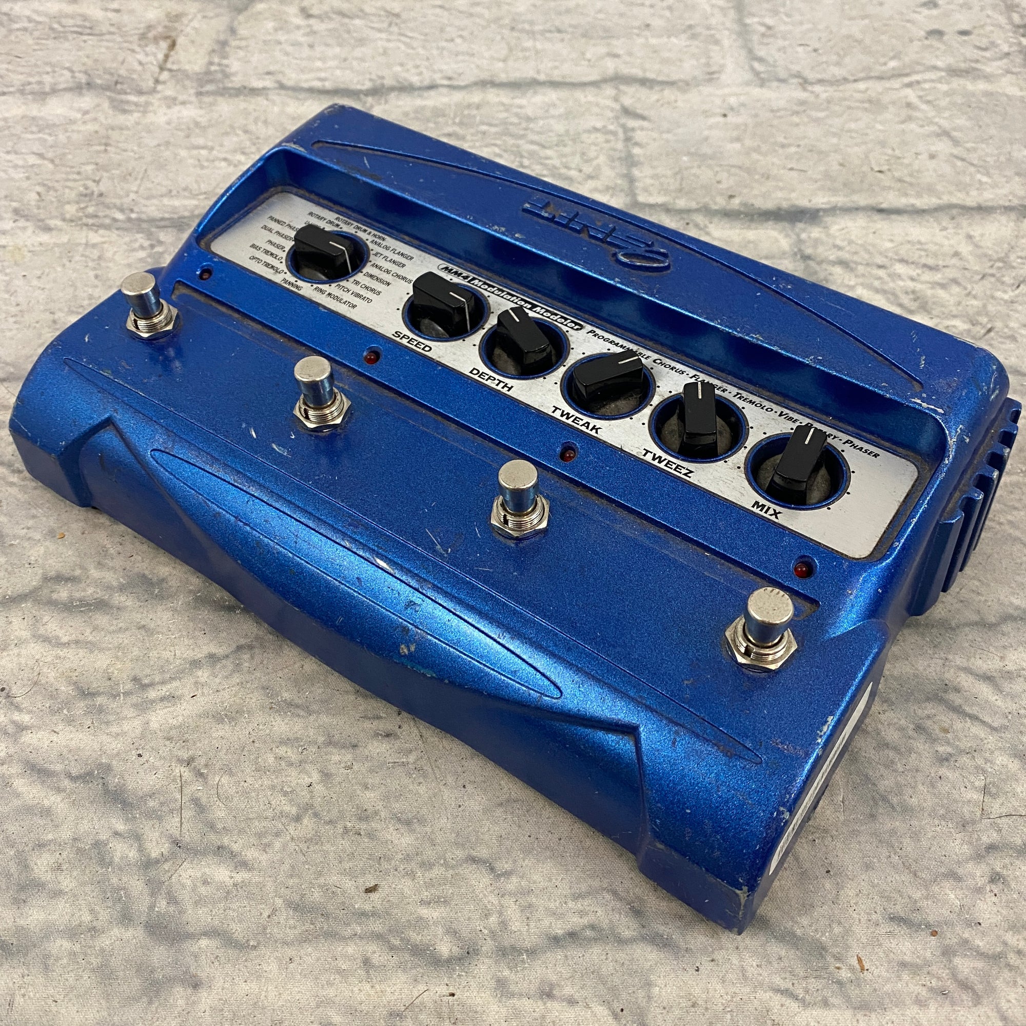 Line 6 MM-4 Modulation Modeler Pedal