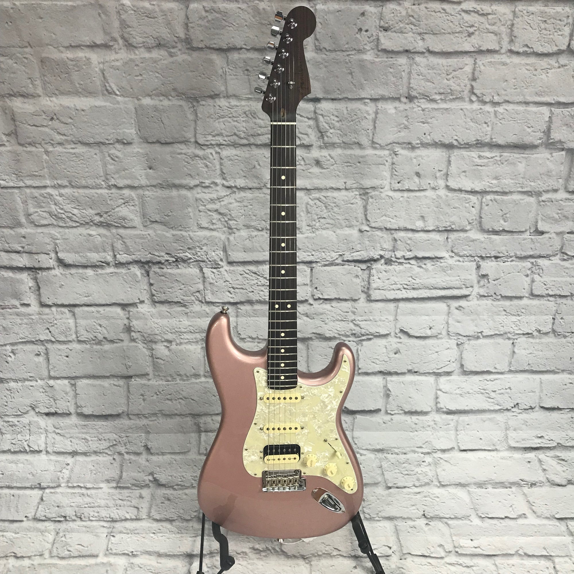 Fender Limited Edition American Professional Stratocaster Rose Gold with Rosewood Neck