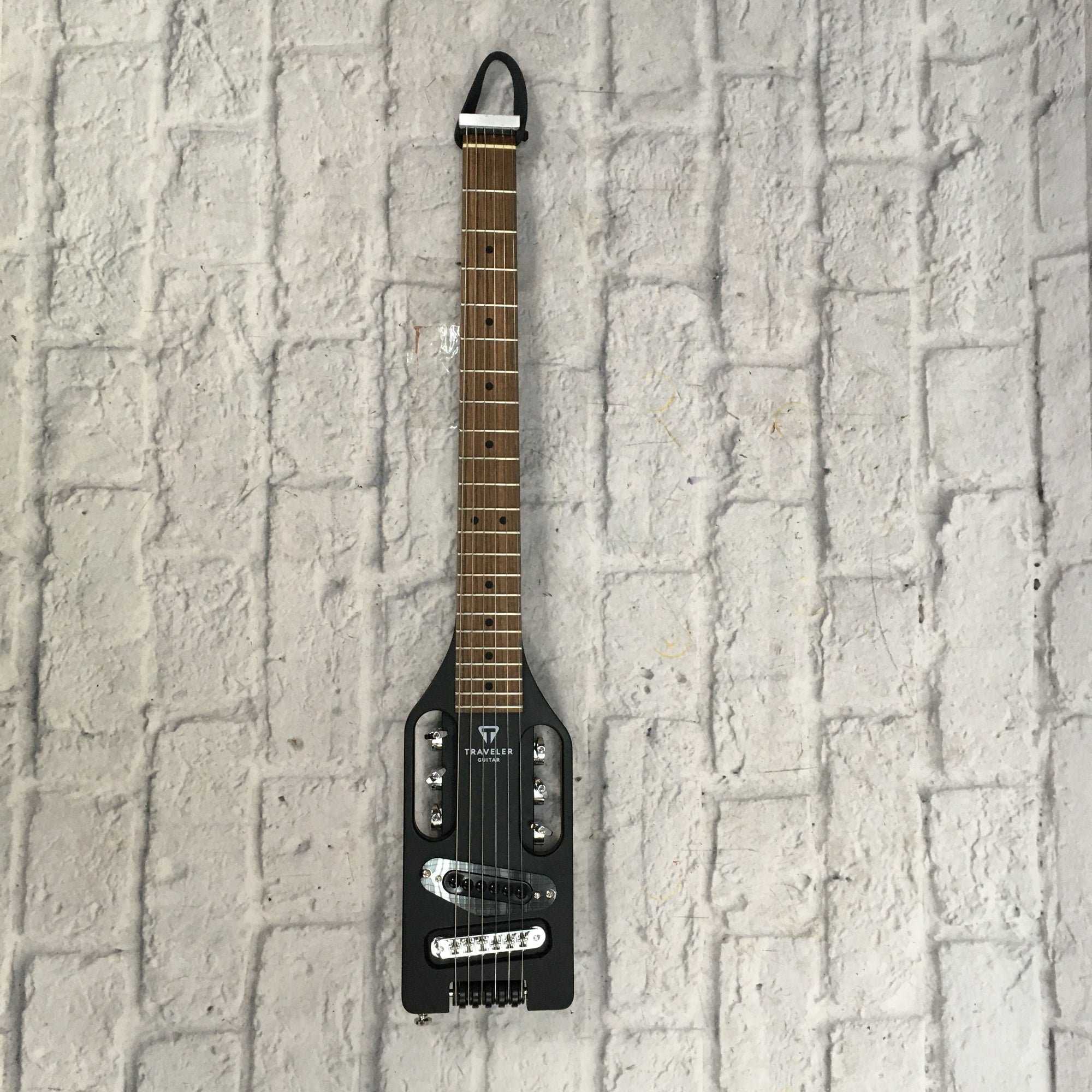Traveler Ultralight Black Electric Guitar